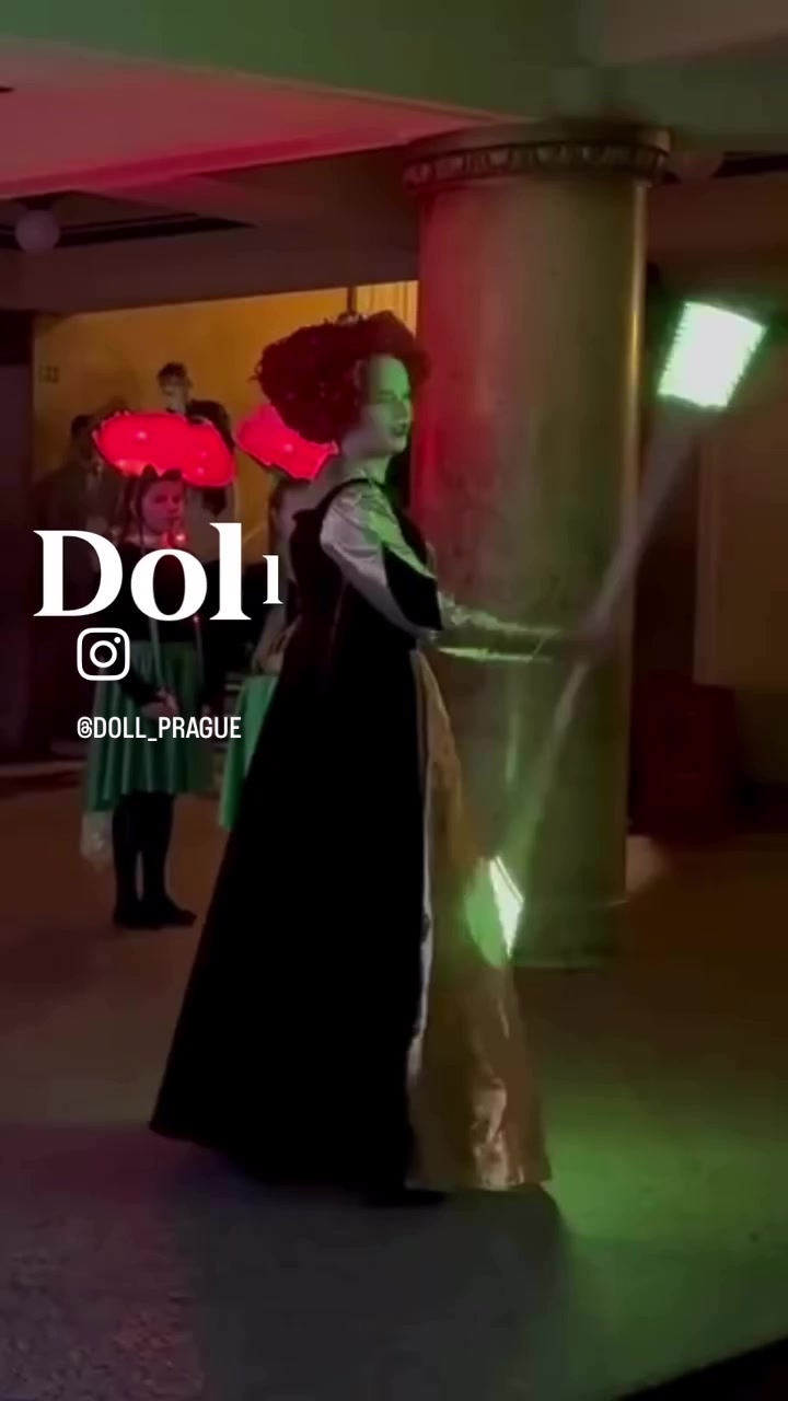 Doll Prague foto 1 (náhled videa)