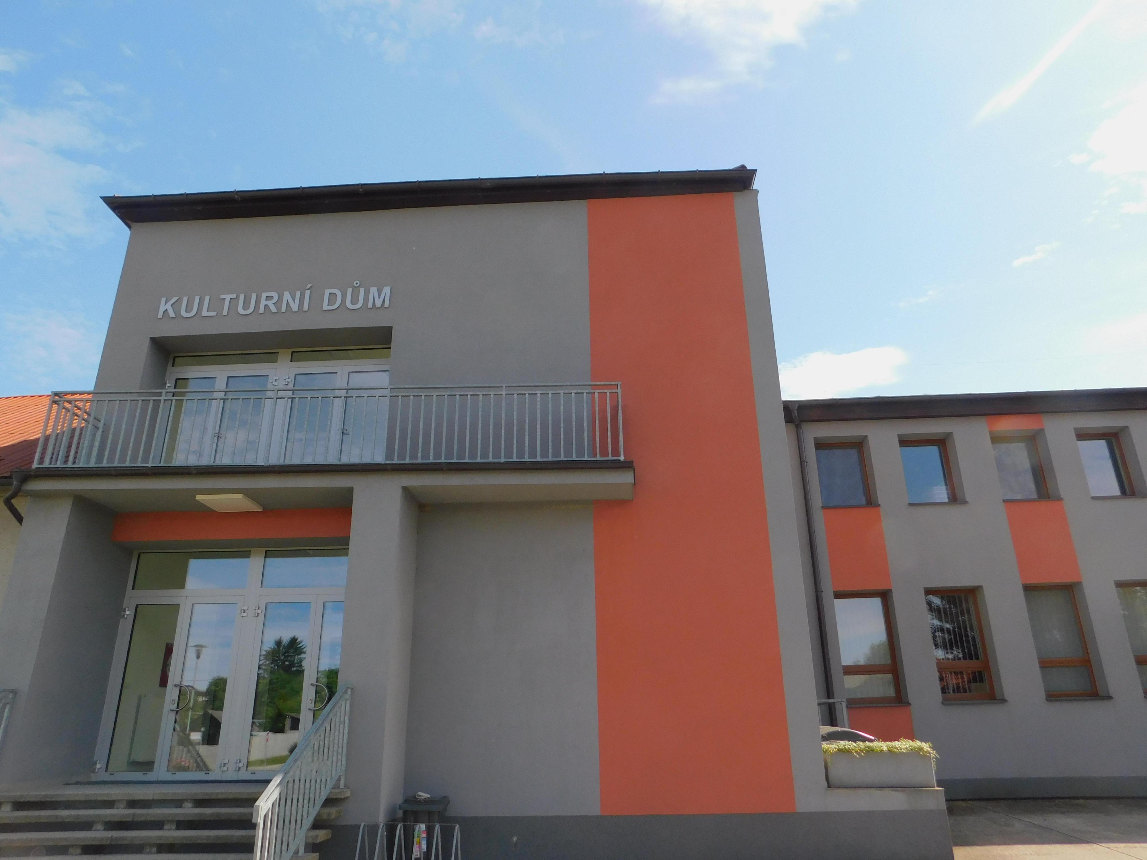 Kulturní dům Míškovice foto 2