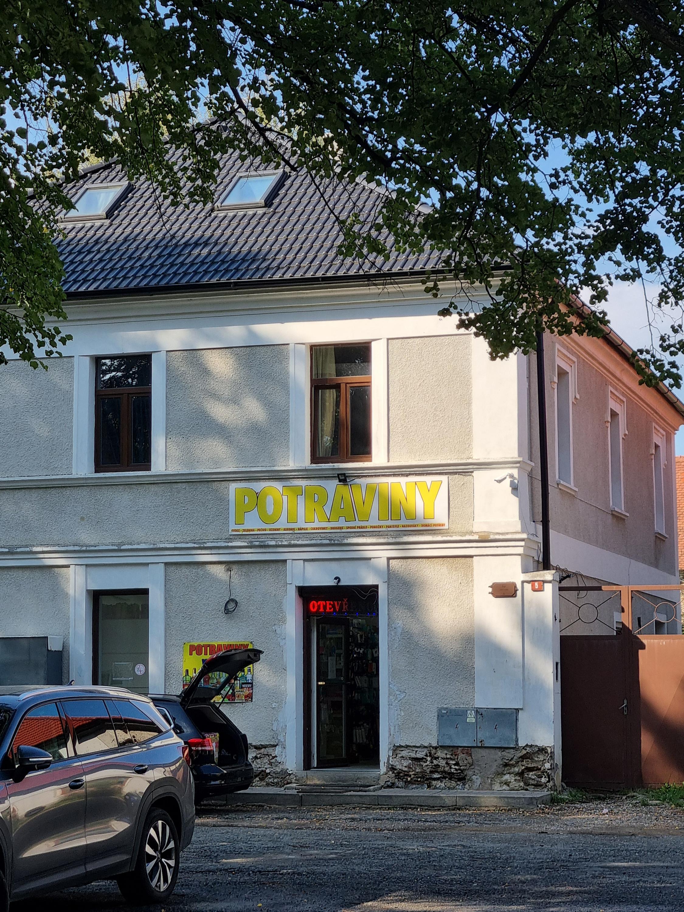 Potraviny Malešov foto 1