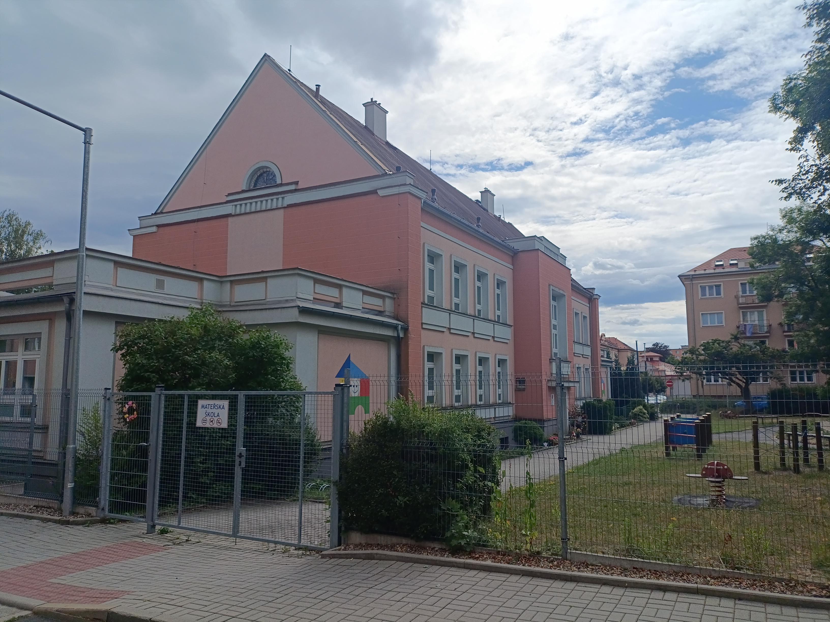 MŠ Ostrov, Palackého
