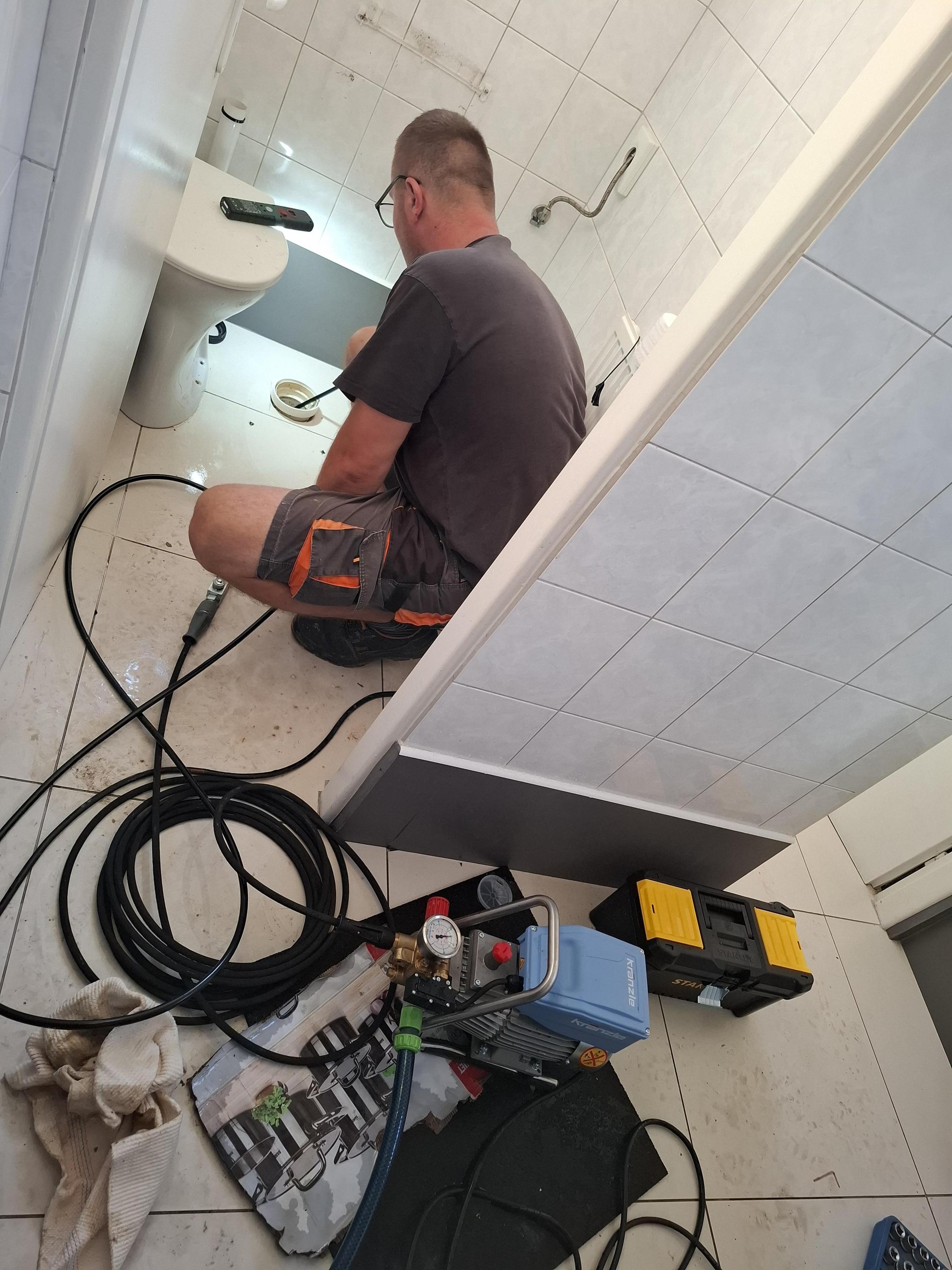 Strojní čištění odpadů a kanalizací - Jiří Sinecký foto 4