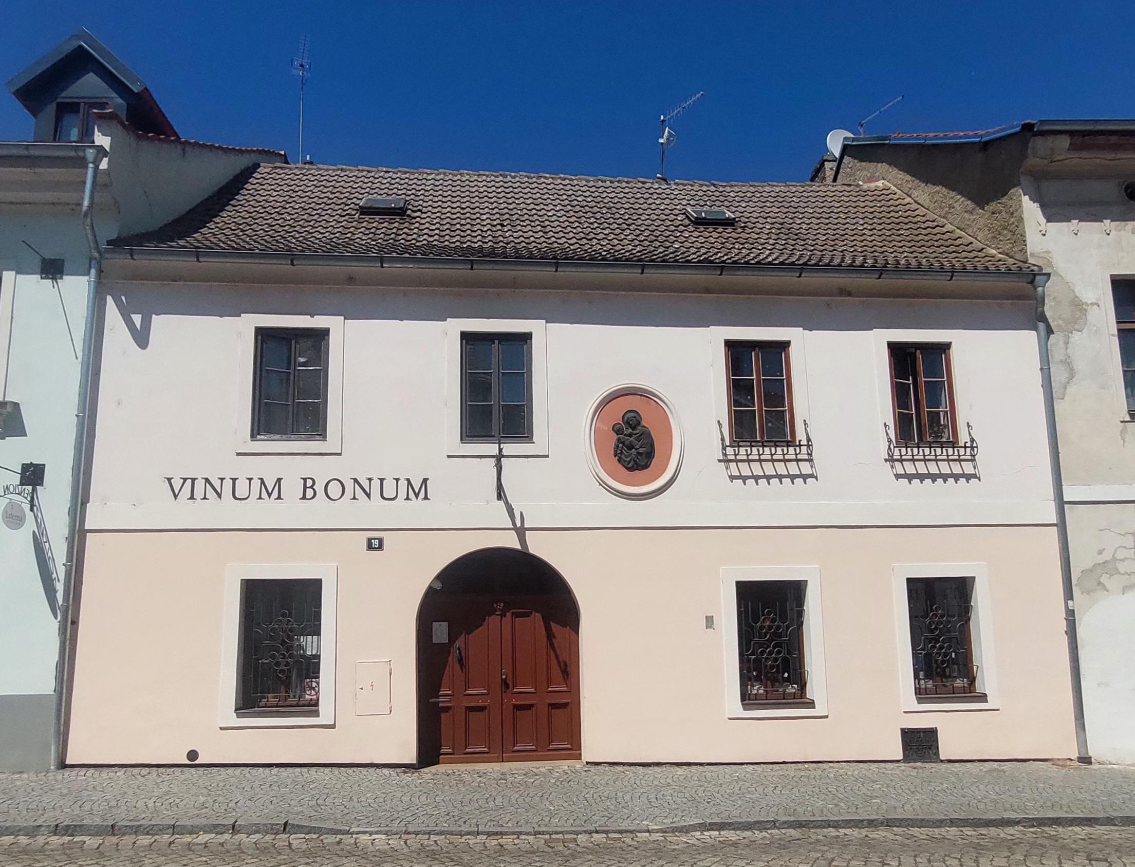 Vinotéka Vinum Bonum foto 2