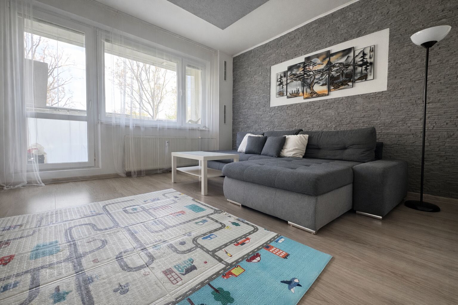 Eliška Kolomazníková, DiS - makléřka RE/MAX G8 Reality foto 4