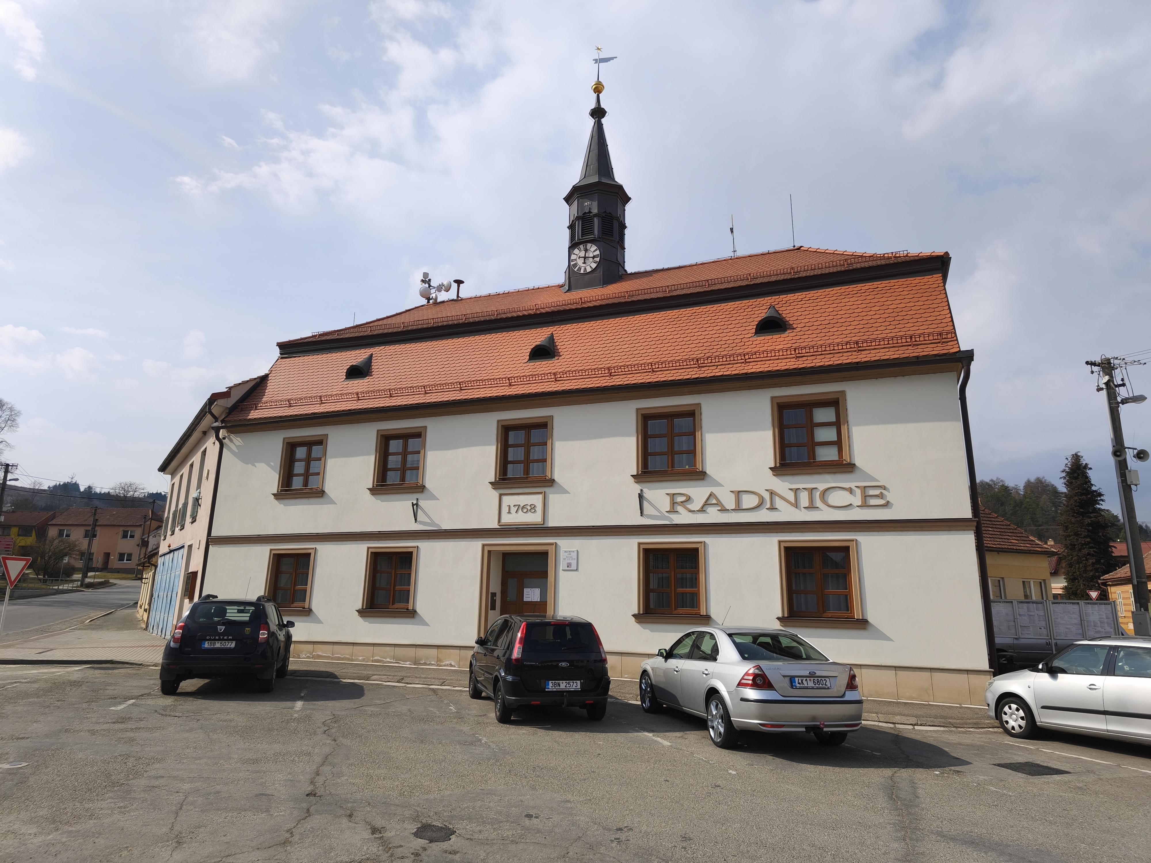 Lysice - úřad městyse foto 6