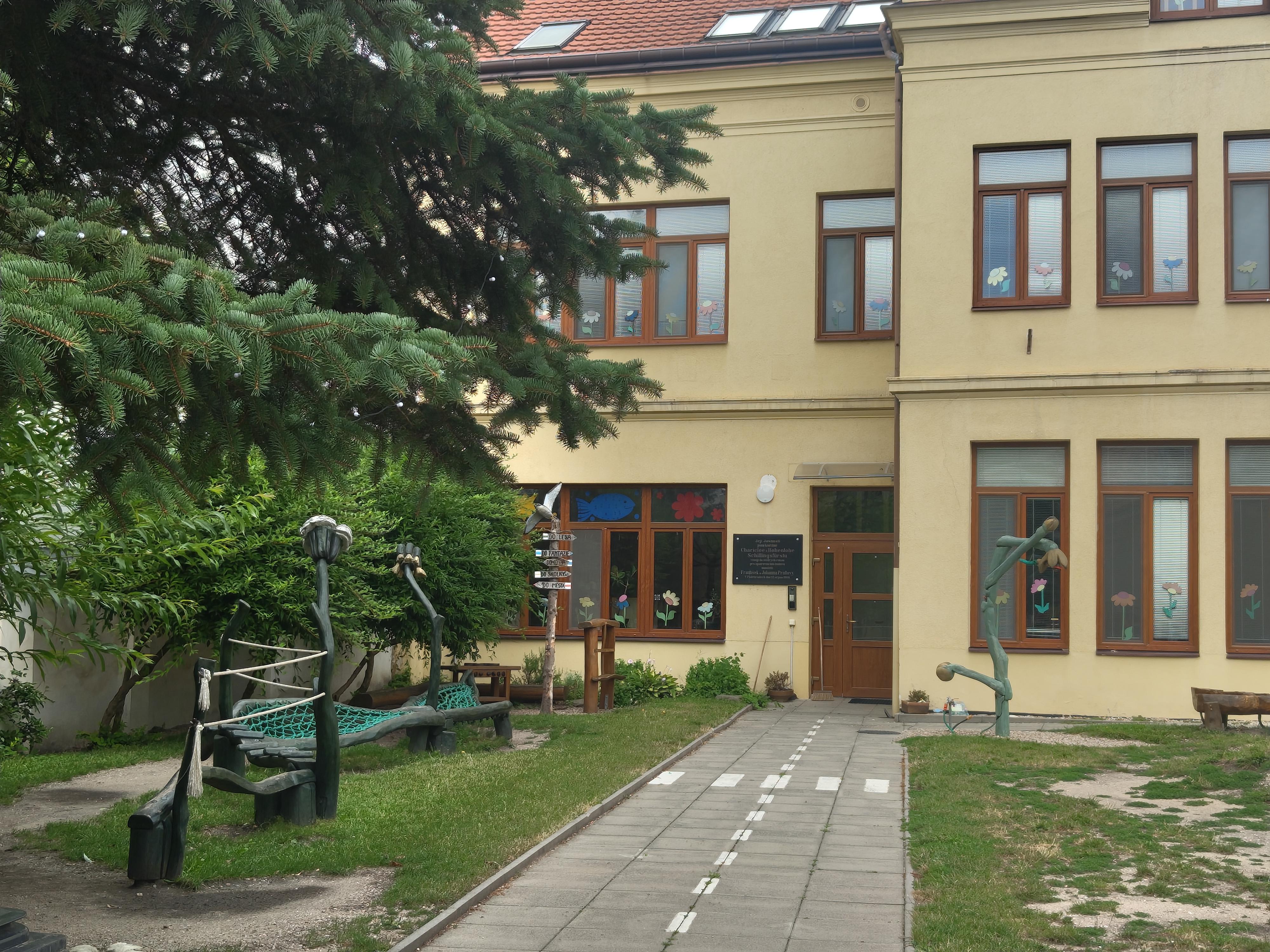 MŠ Poděbrady, Proftova foto 4