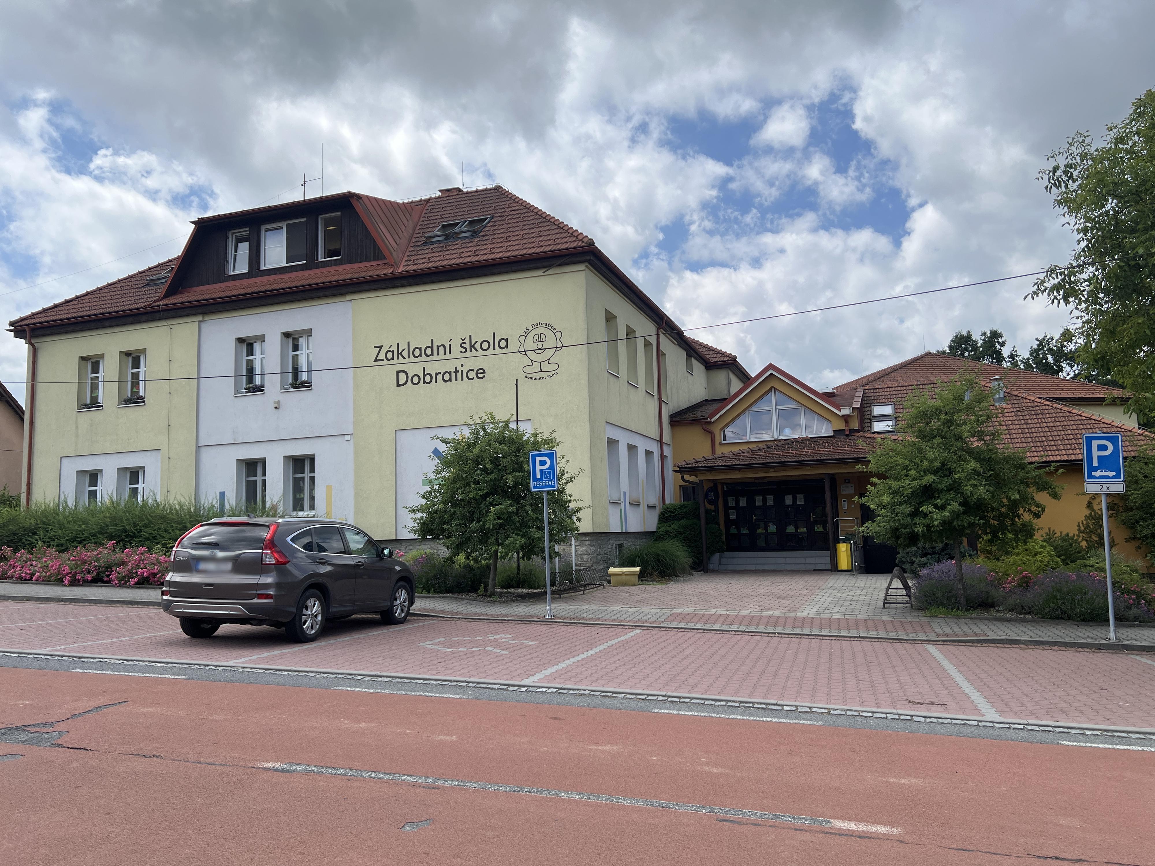 Základní škola a mateřská škola Dobratice, okres Frýdek-Místek