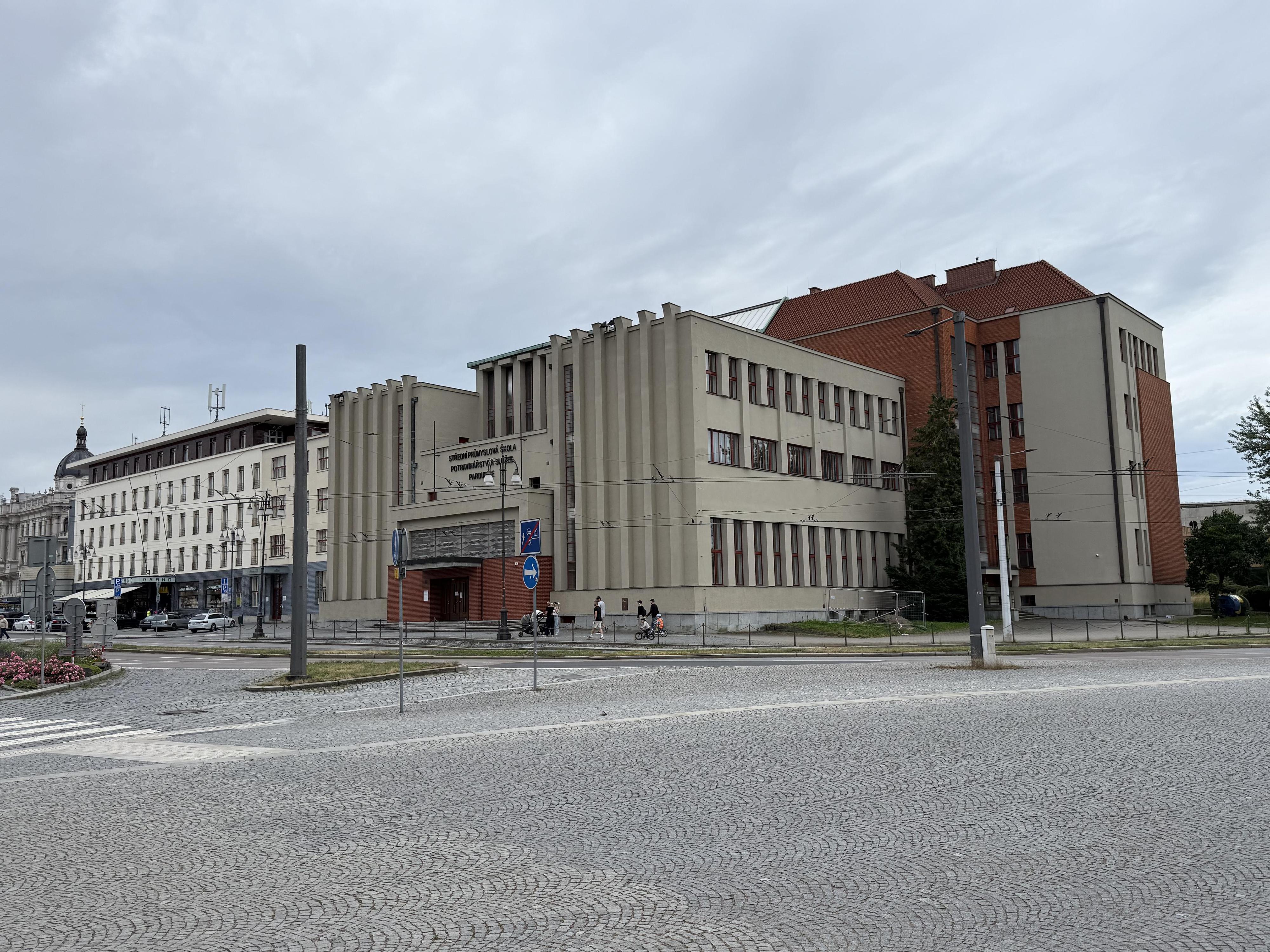 Střední průmyslová škola potravinářství a služeb Pardubice foto 3
