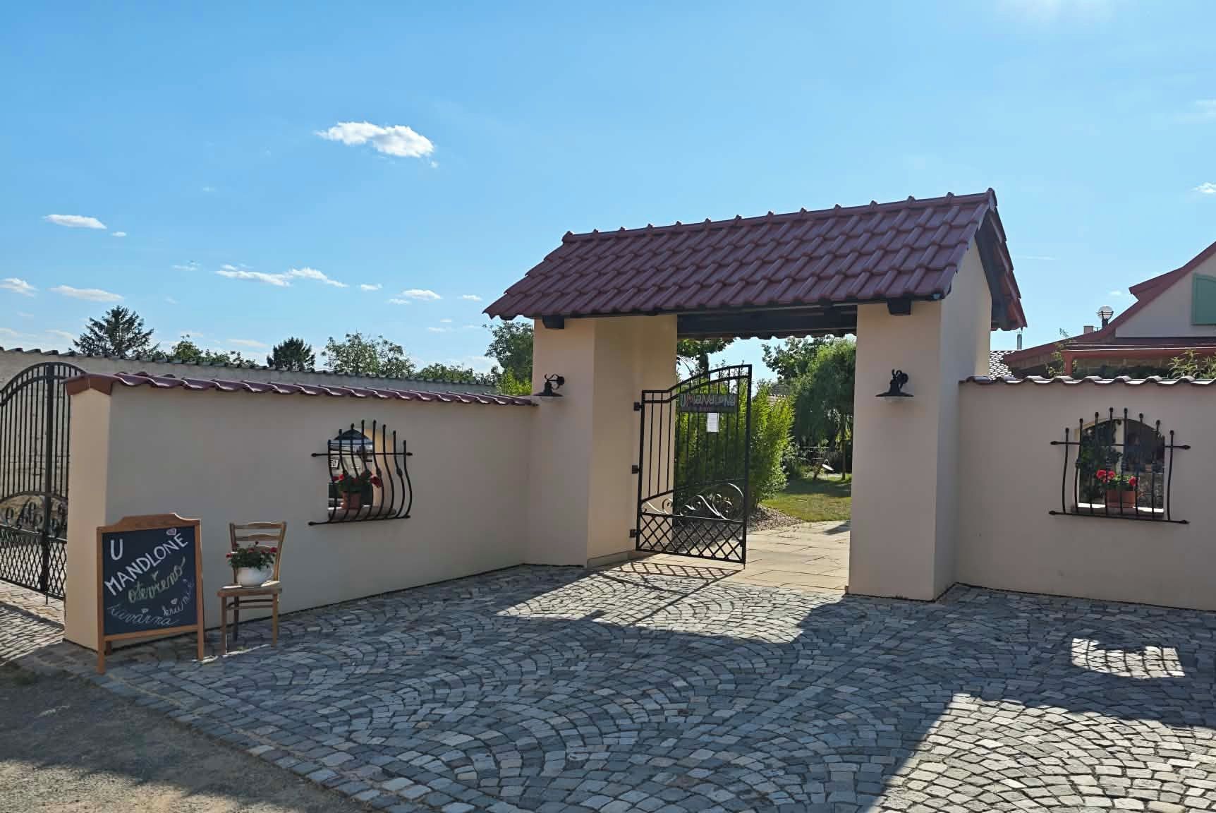 U Mandloně - Art & Café