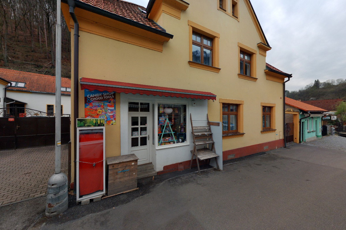 CHOCONAUT Candy shop