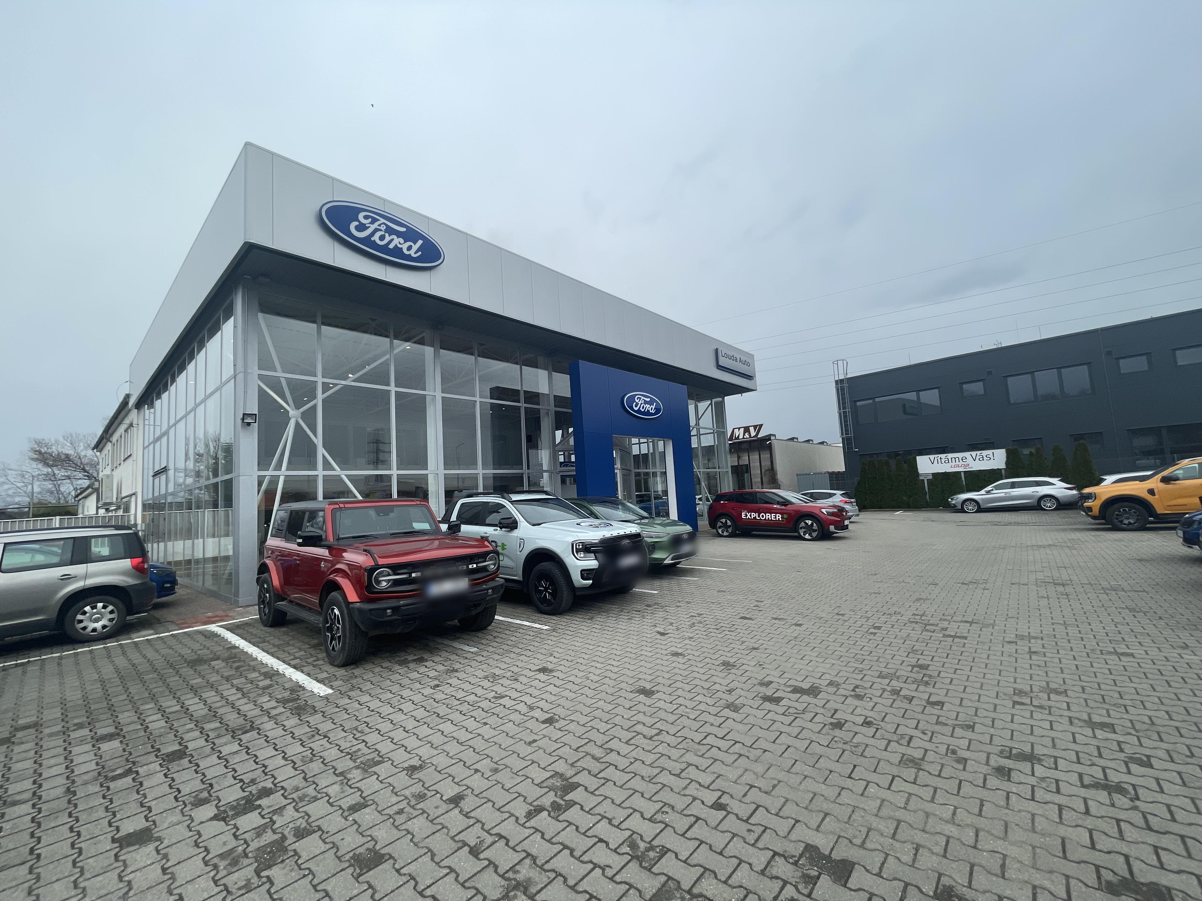 Ford Auto Louda foto 2