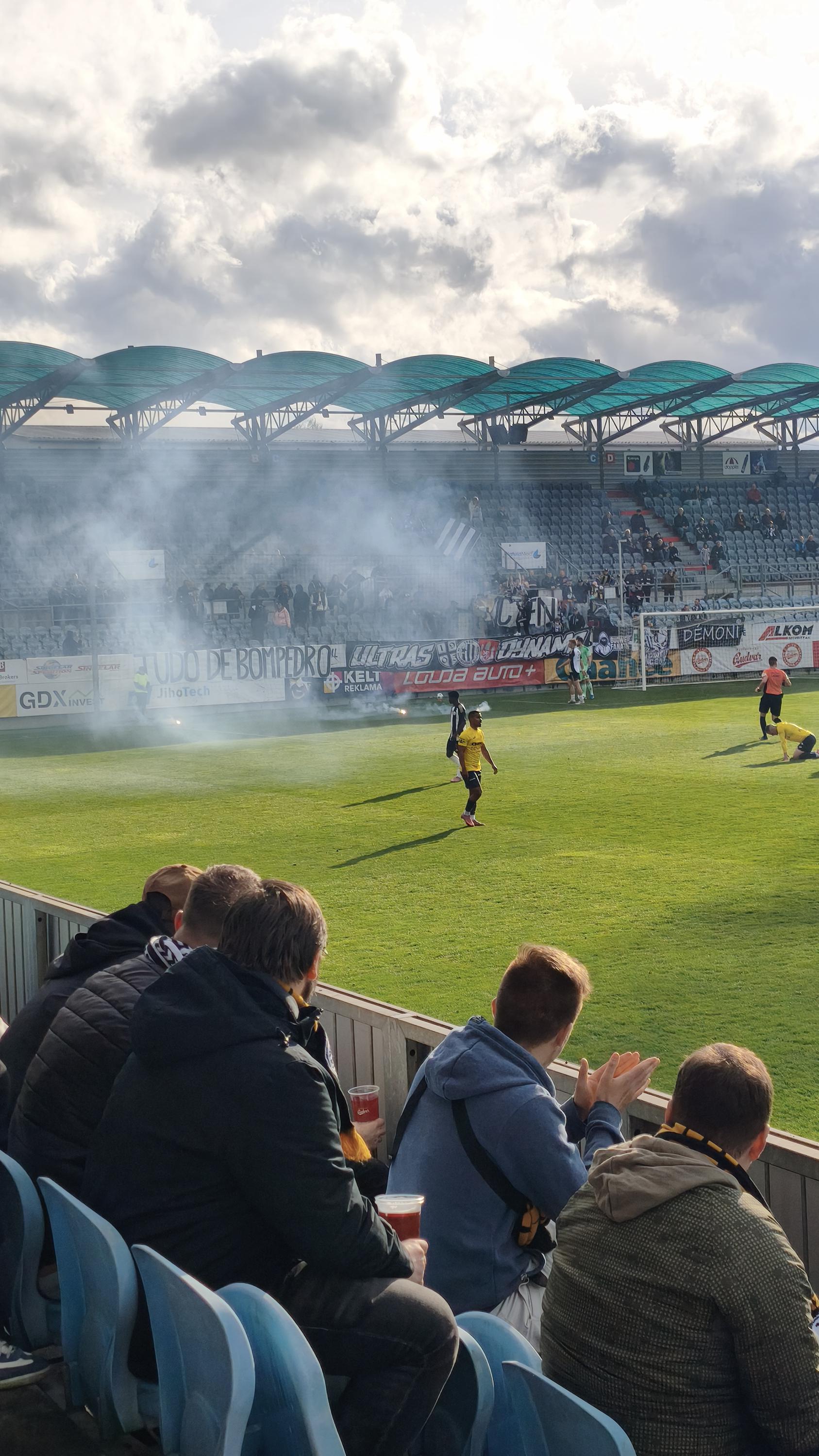 Fotbalový stadion Střelecký ostrov foto 4