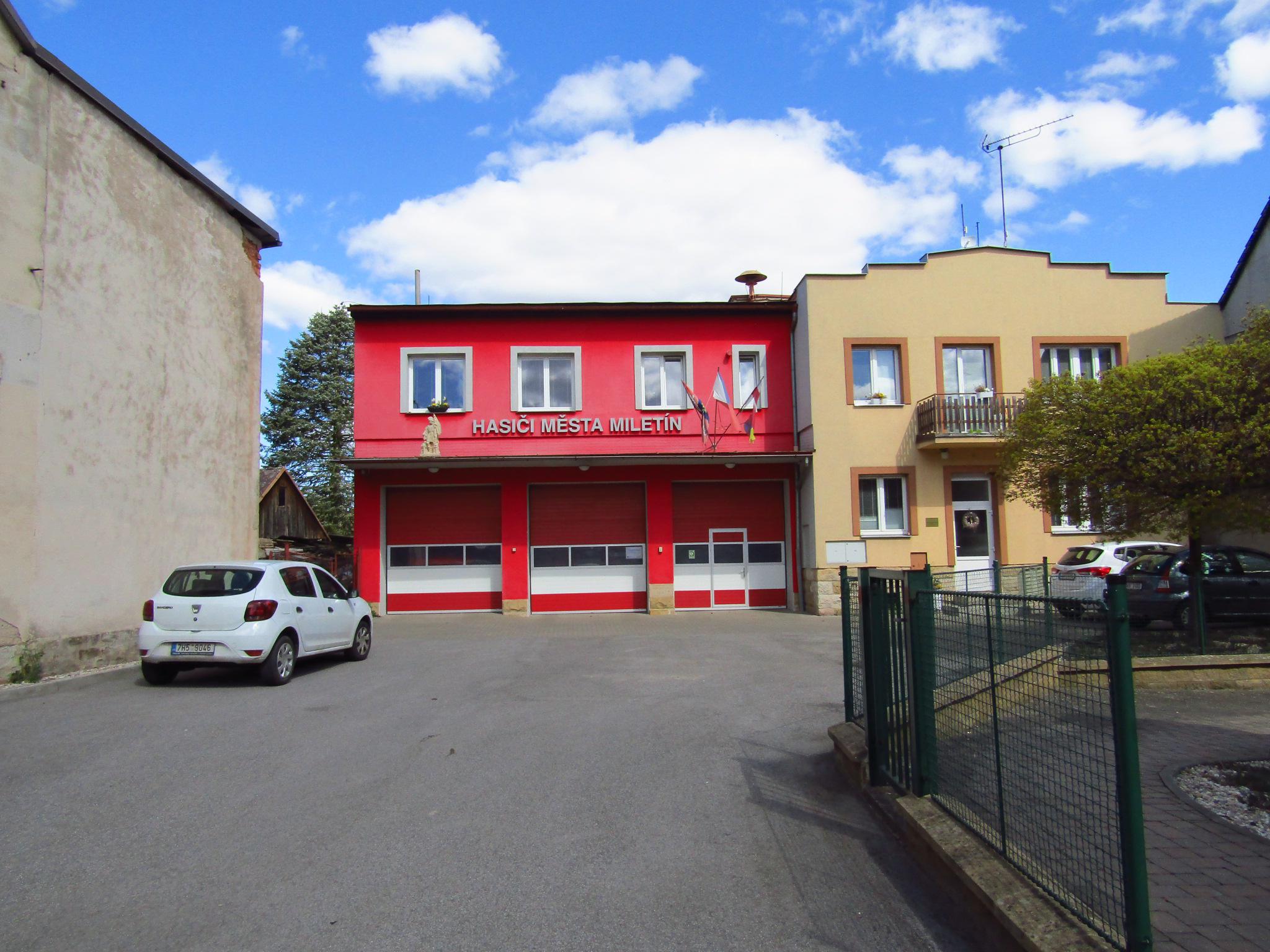 Jednotka sboru dobrovolných hasičů Miletín foto 2