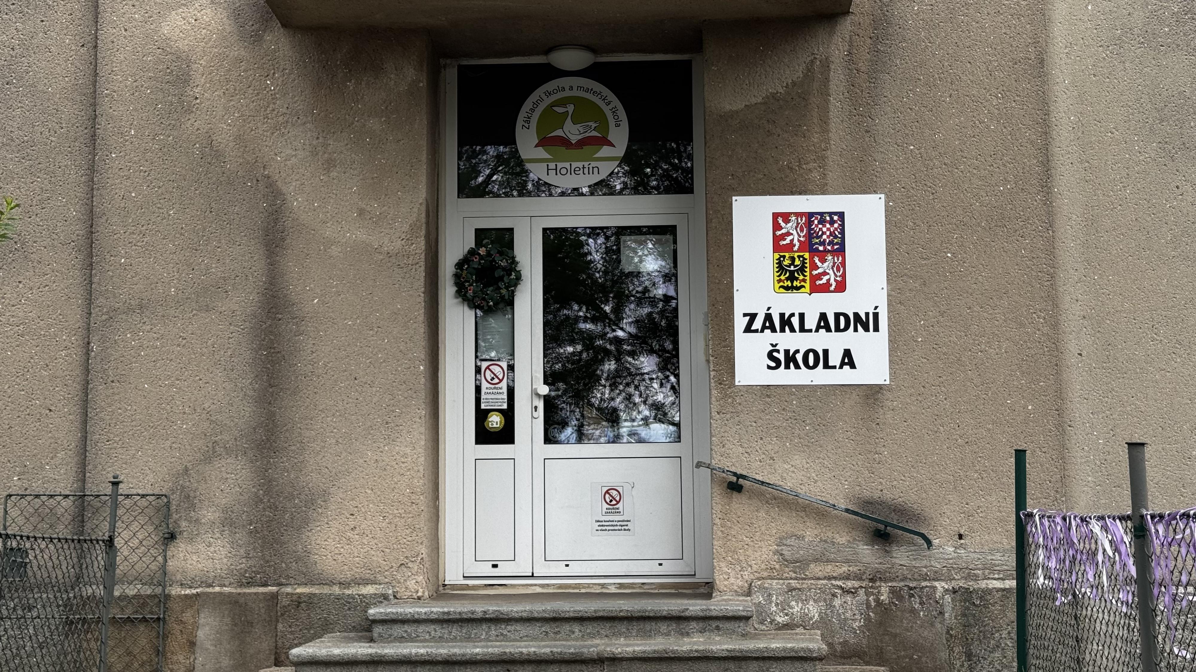 ZŠ a MŠ Holetín foto 2