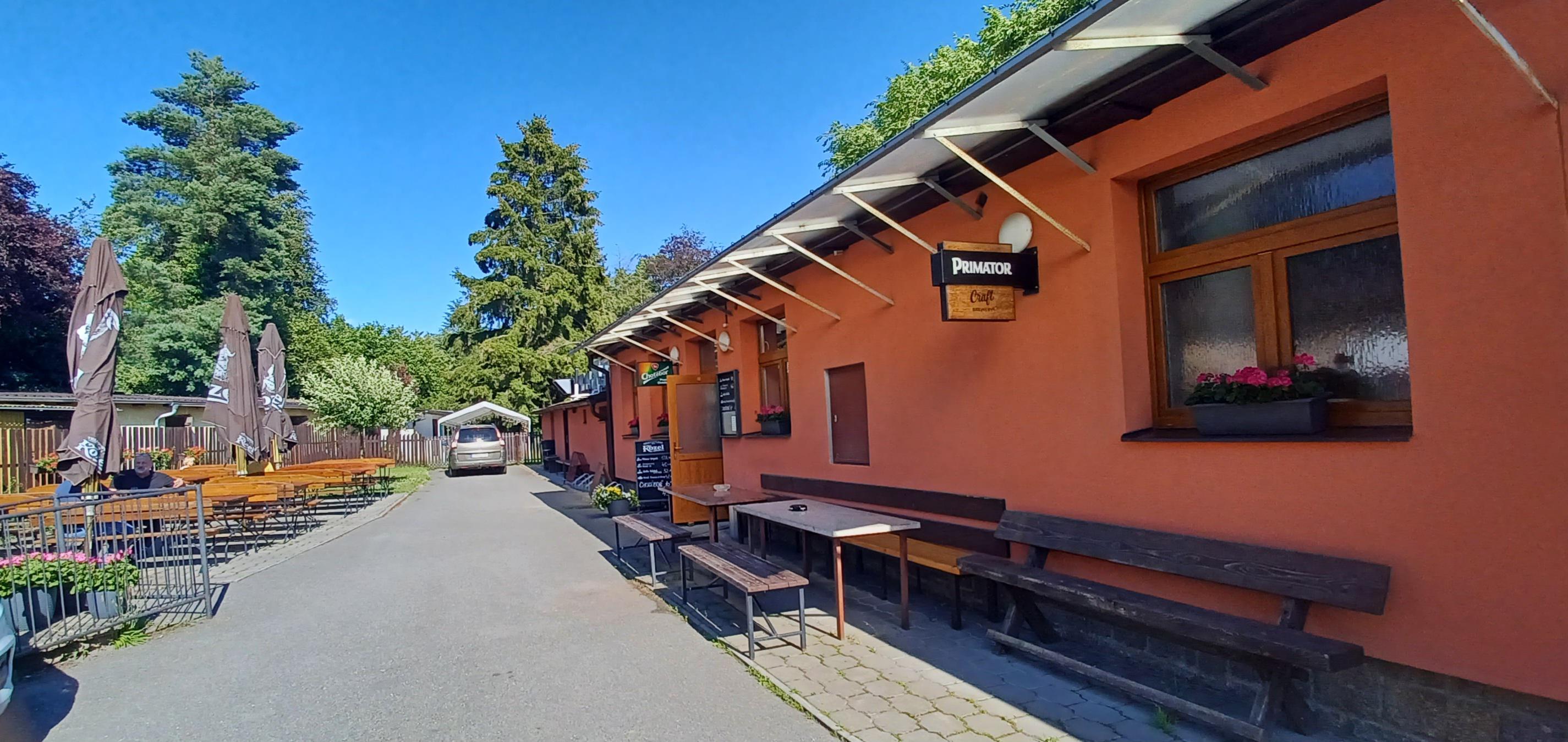 Restaurace U Kostela foto 2