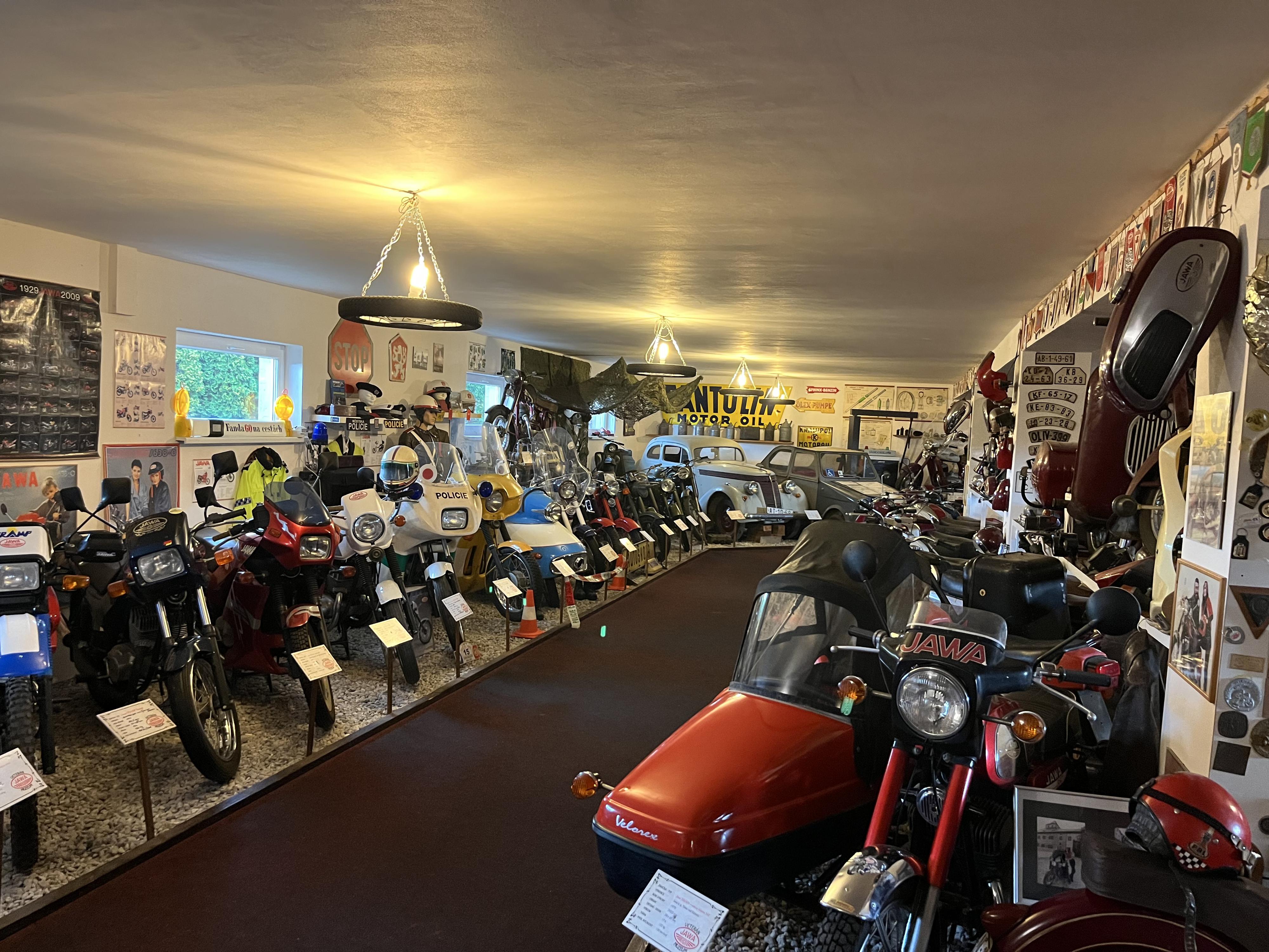 Muzeum historických motocyklů JAWA foto 2