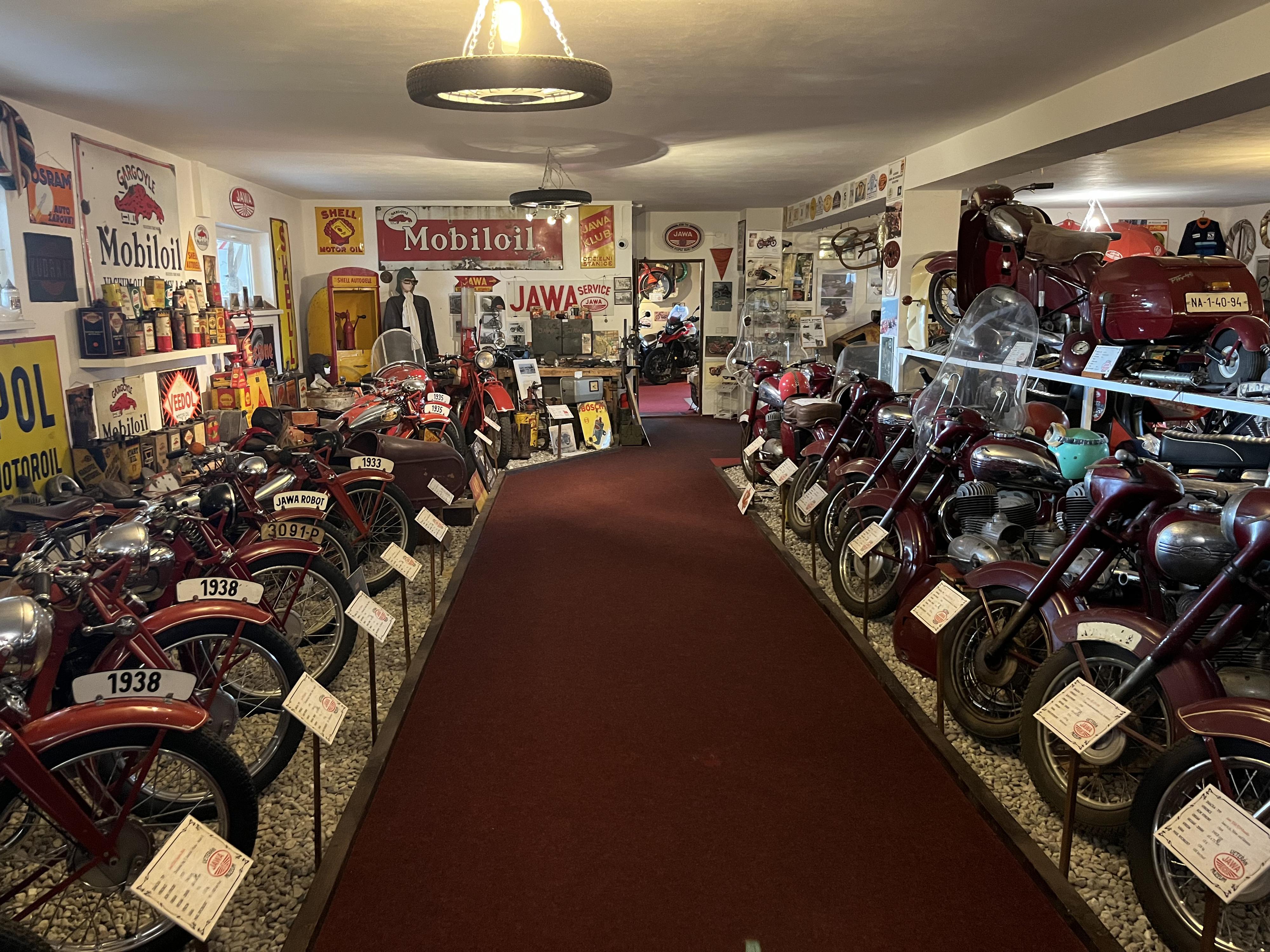 Muzeum historických motocyklů JAWA foto 6