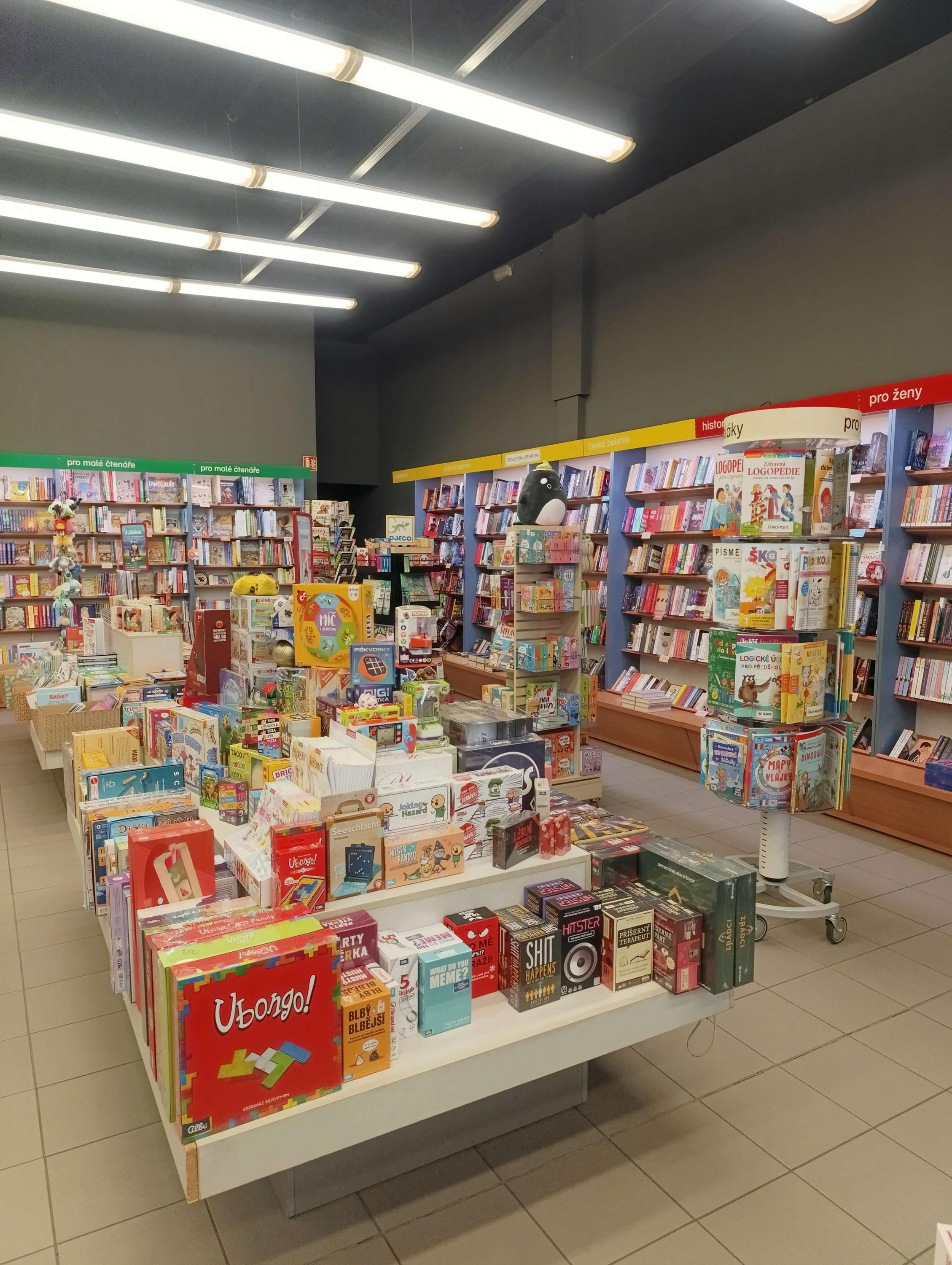 Knihkupectví LUXOR, Olympia Olomouc foto 2