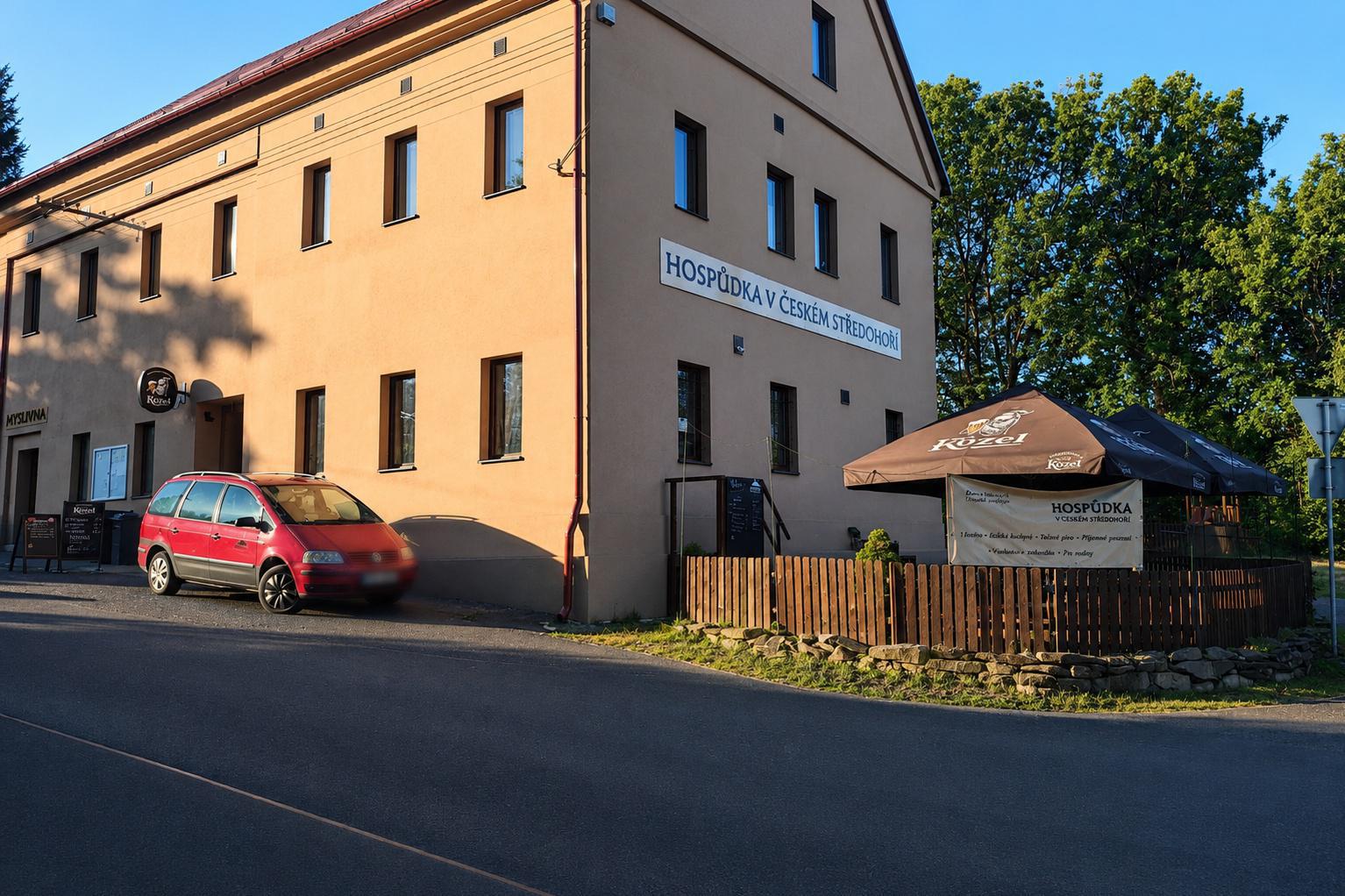 Hospůdka v Českém středohoří