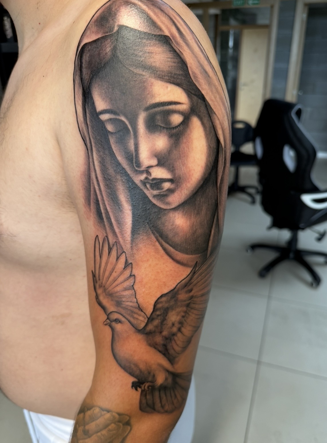 Roman Es Tattoo foto 3