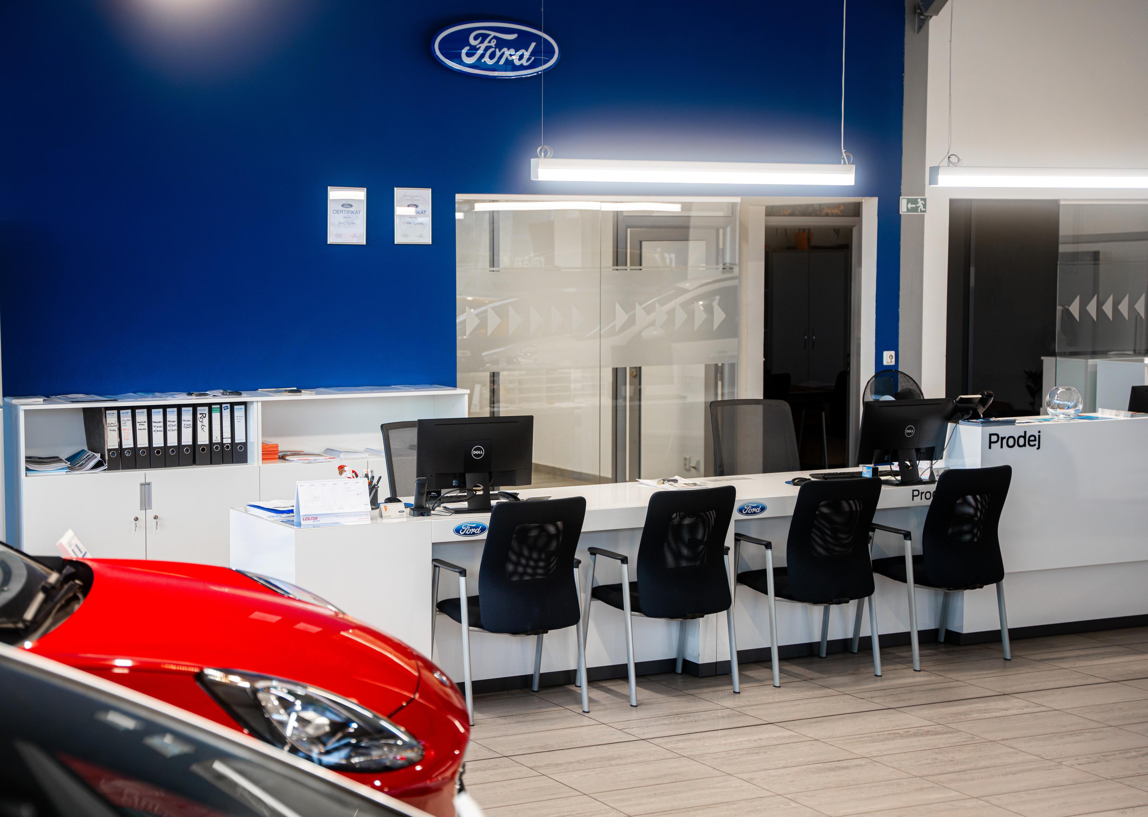 Ford Louda Auto foto 2