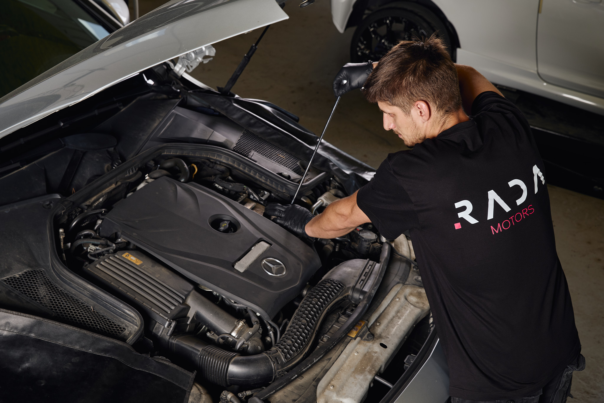 RADA MOTORS - premium servis foto 4