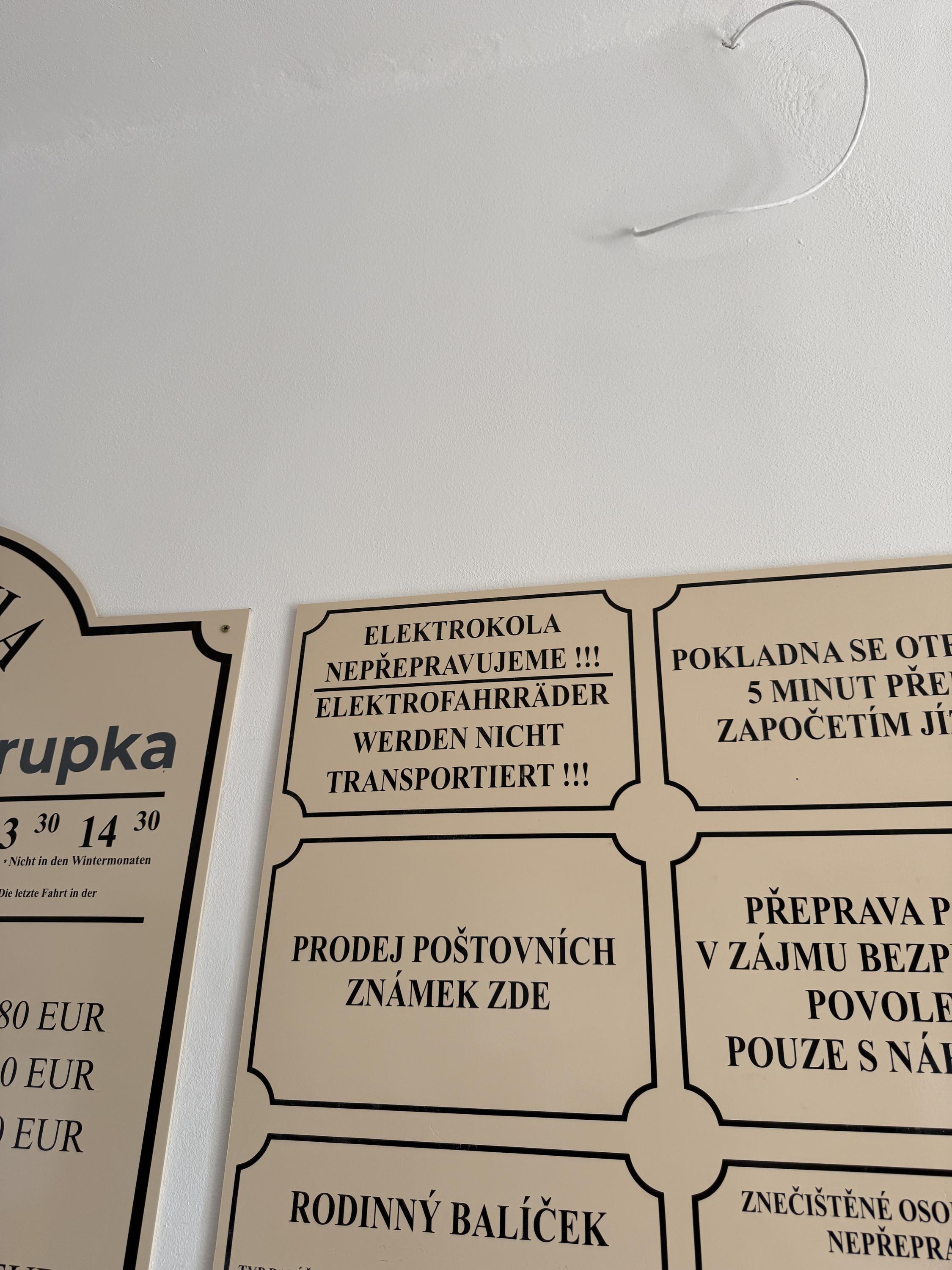 Nabíjecí stanice Restaurace Komáří Vížka foto 4