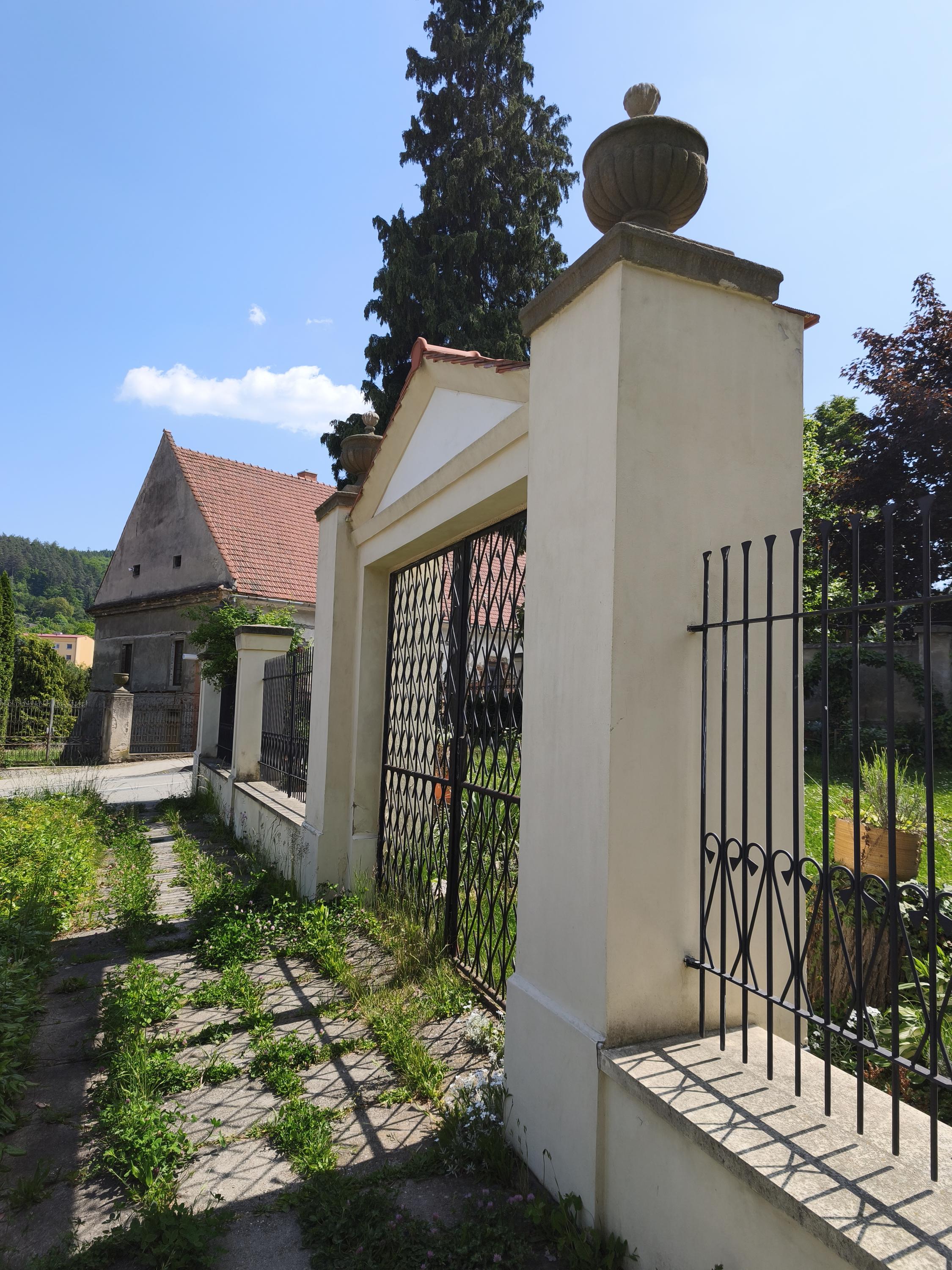Výchovný ústav, středisko výchovné péče HELP, základní škola a střední škola, Střílky foto 2