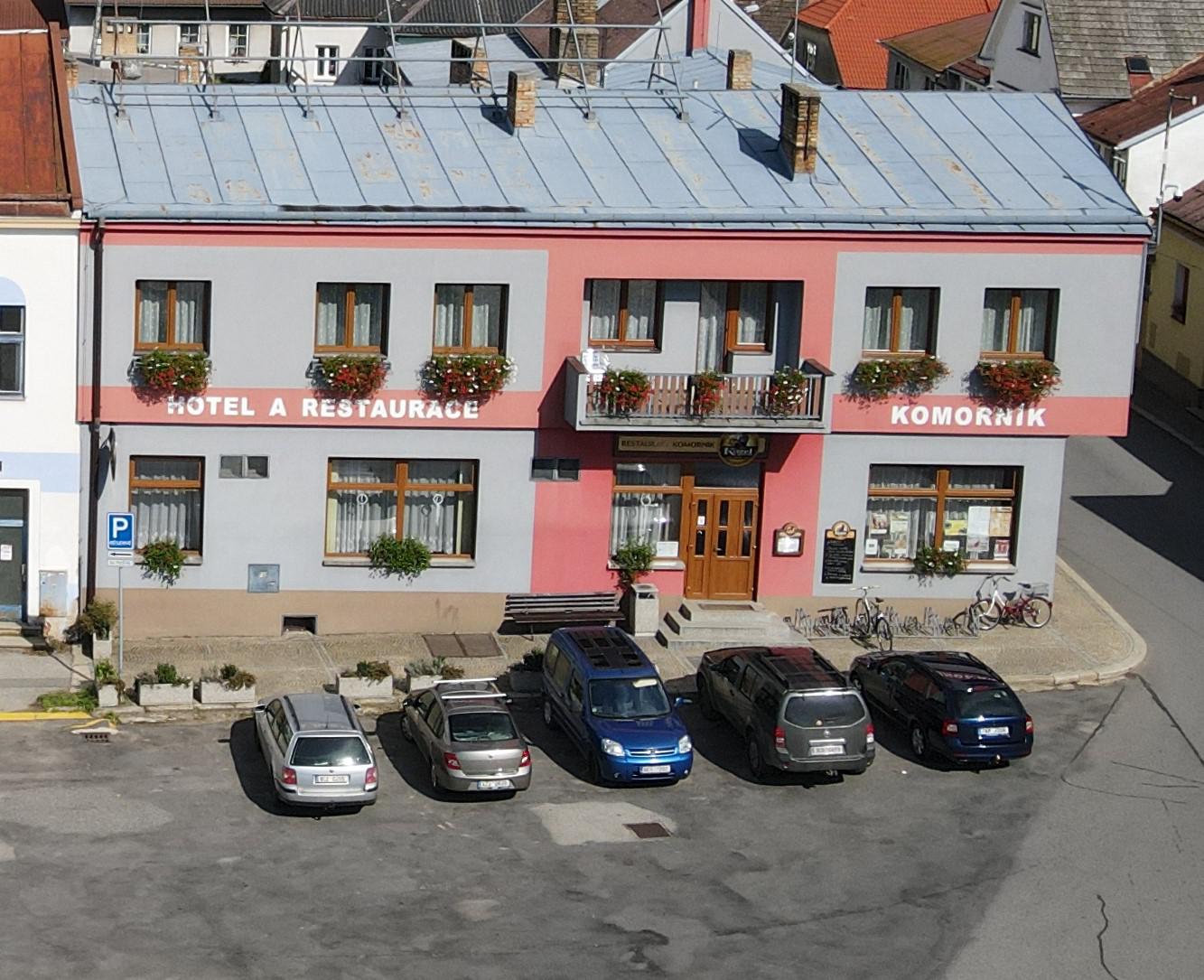 Hotel a restaurace Komorník