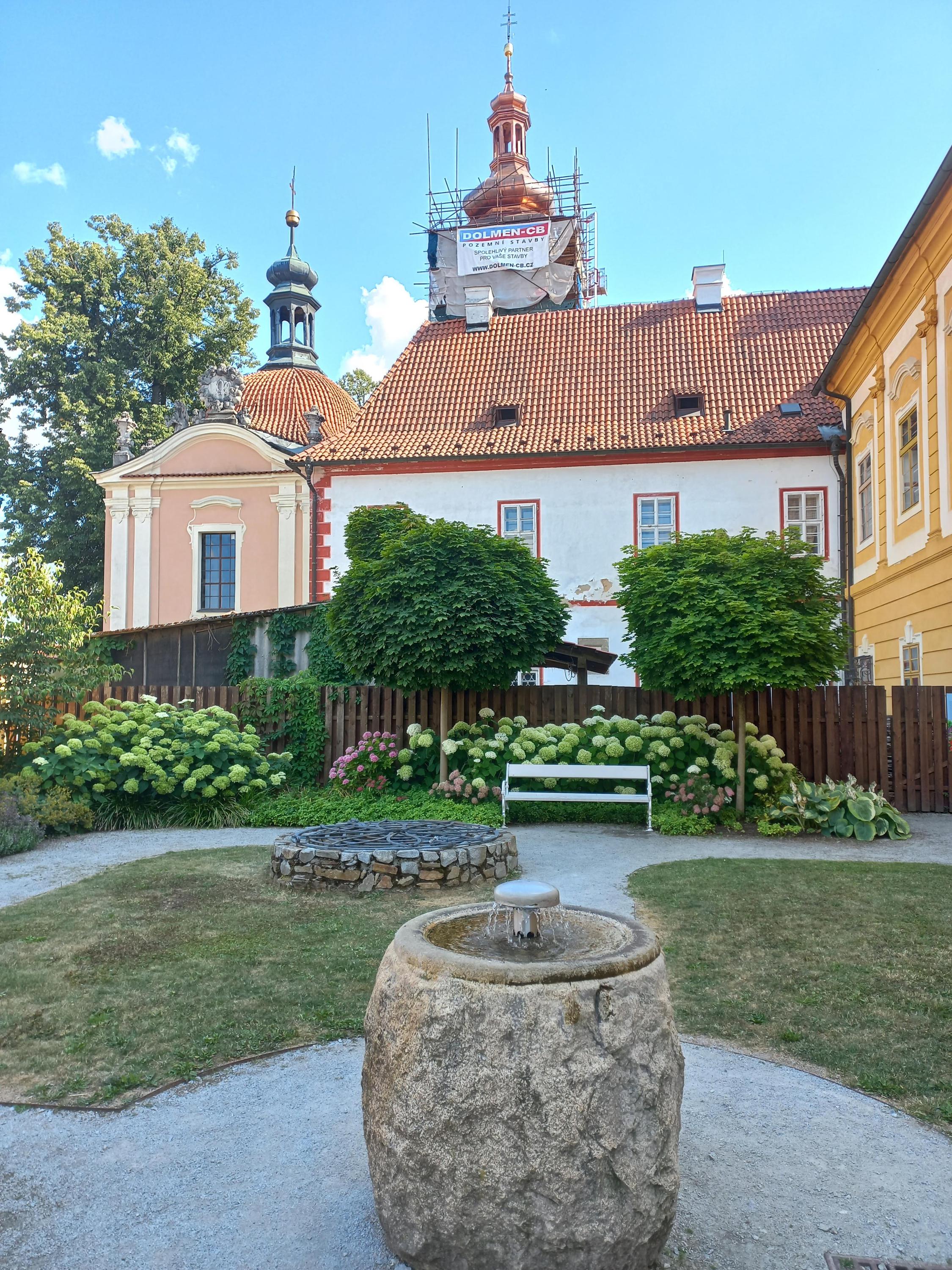 Klášter Borovany foto 1