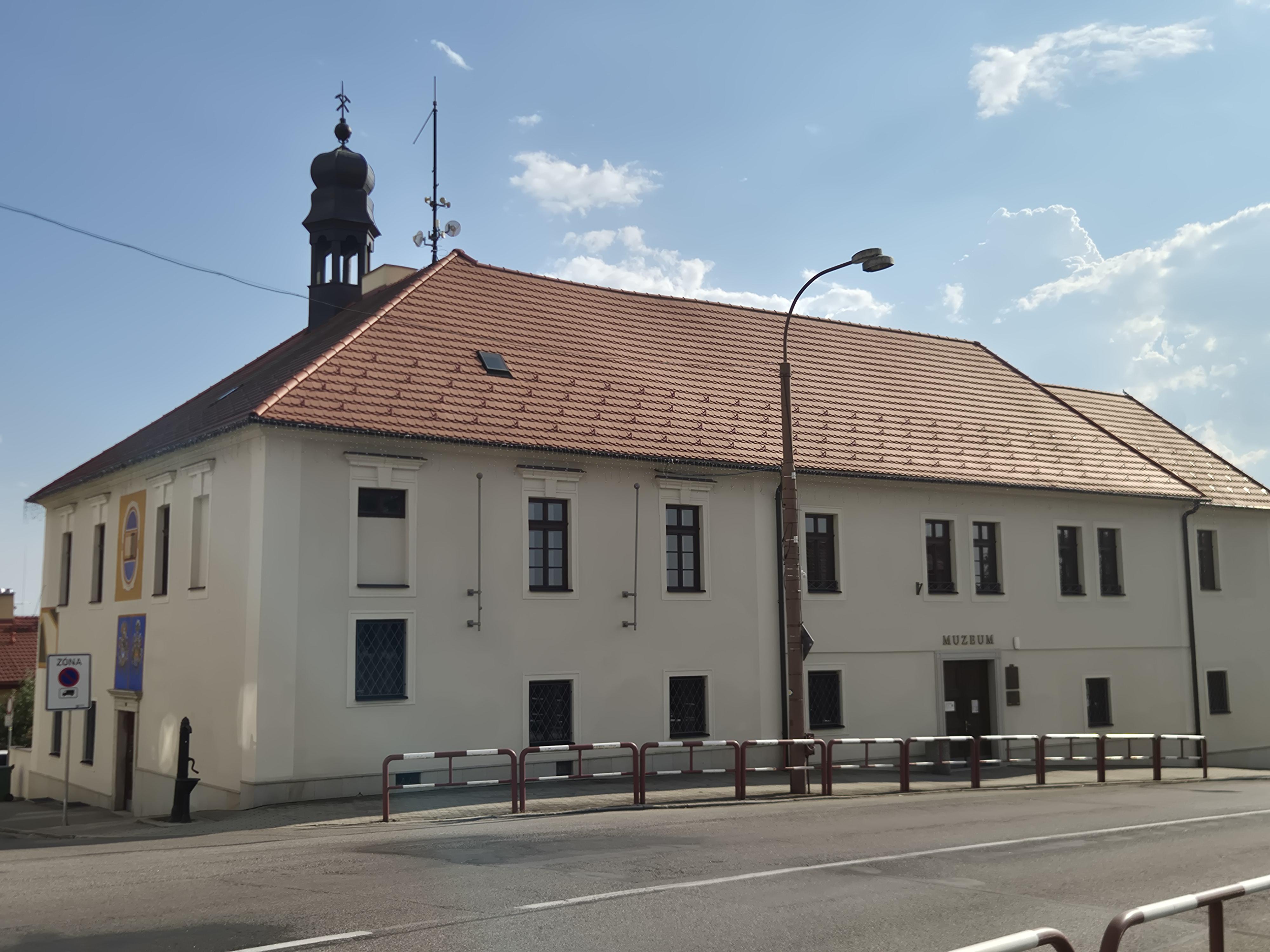 Městská knihovna Rudolfov foto 3