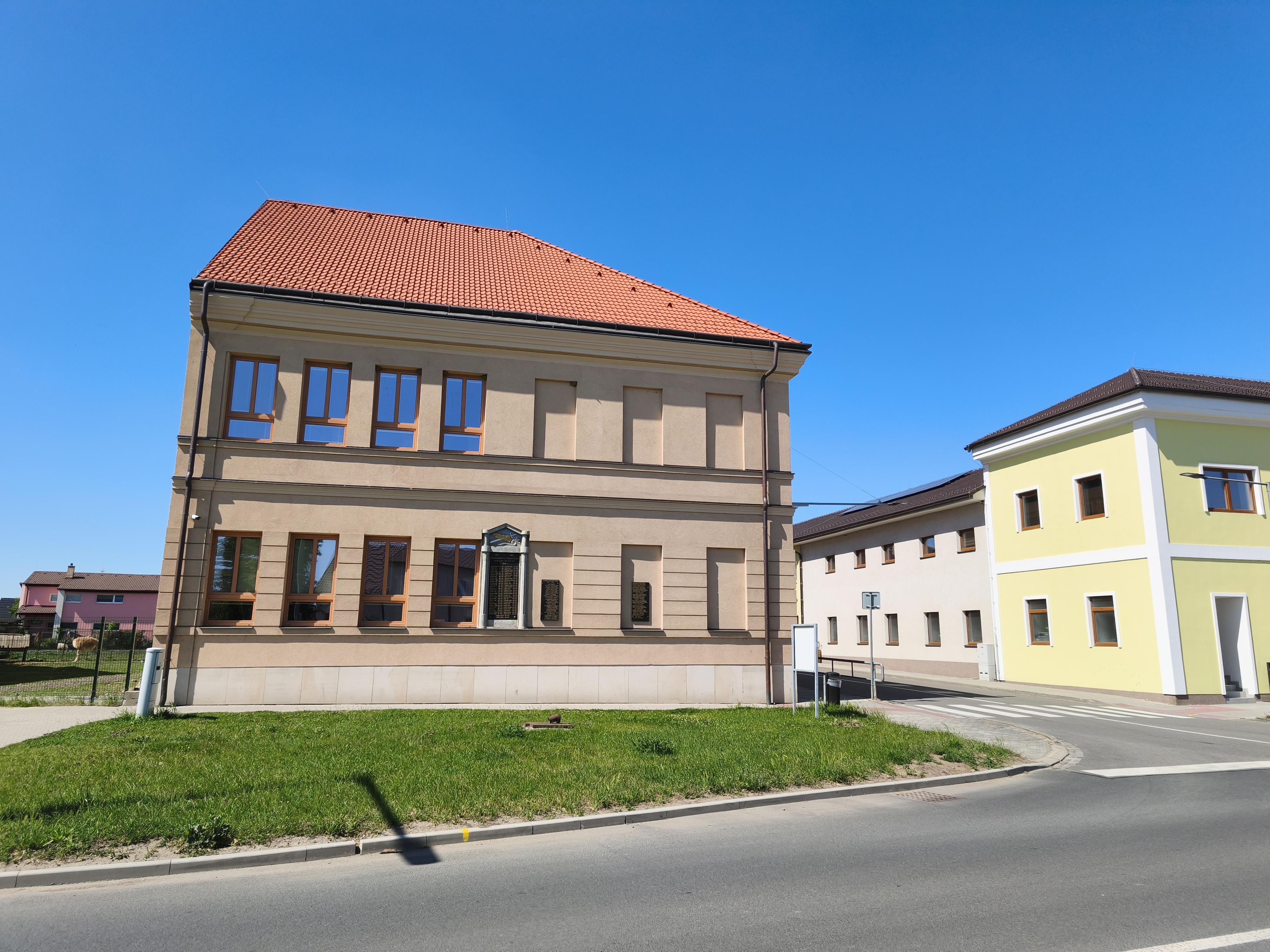 ZŠ Moravská Nová Ves foto 1