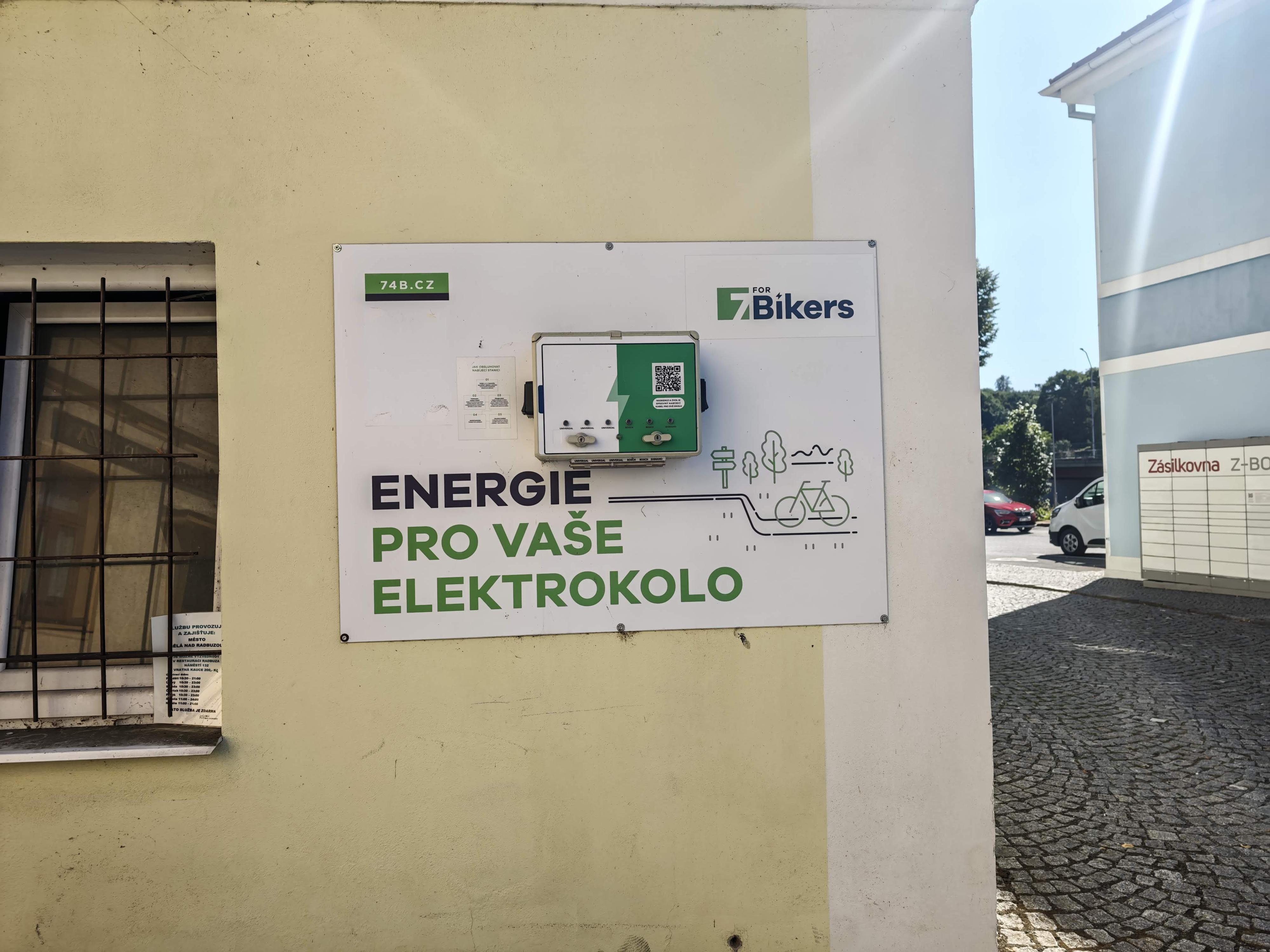 Nabíjecí stanice Obecní úřad Bělá nad Radbuzou foto 3
