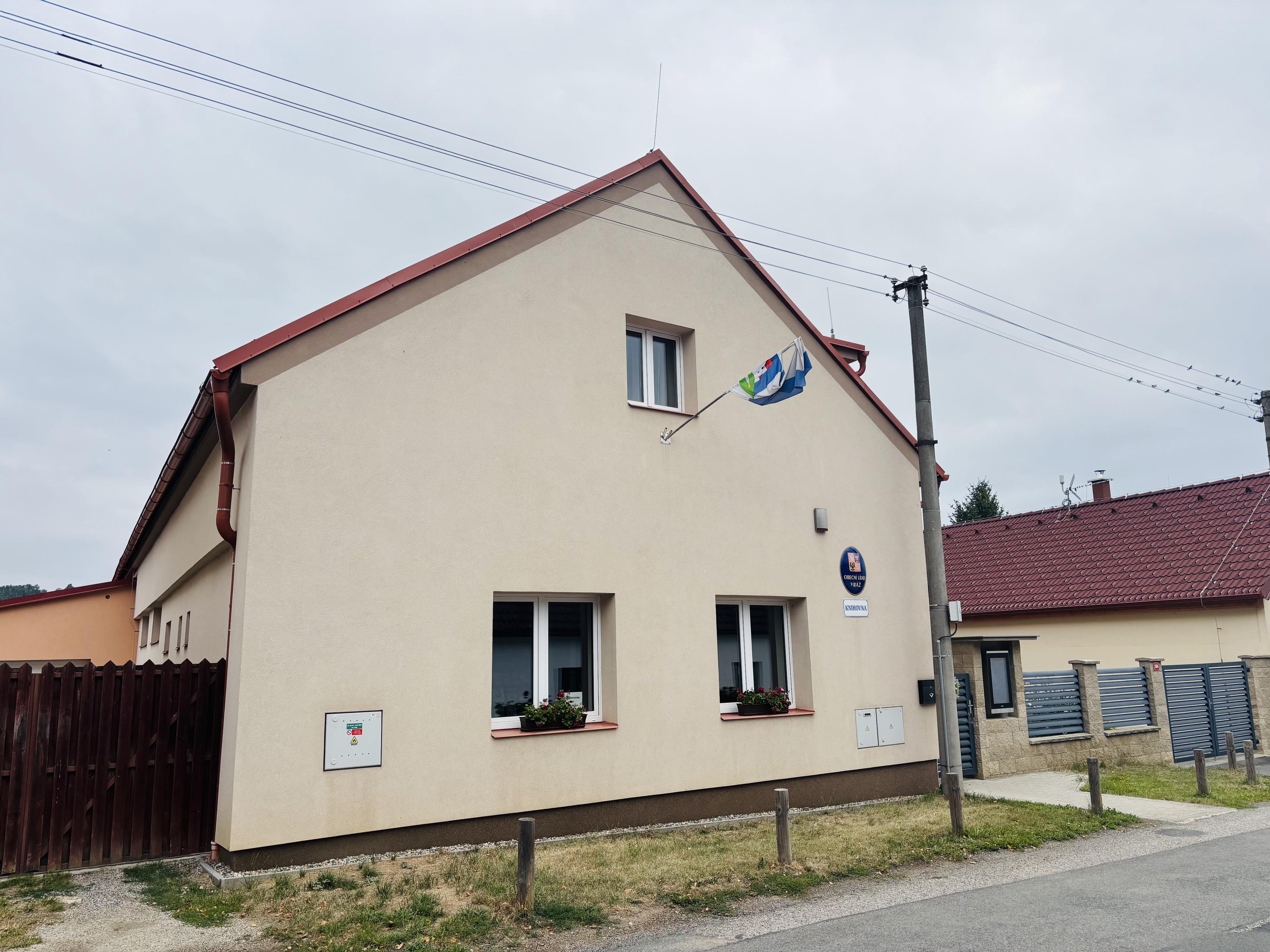 Vráž - obecní úřad foto 2