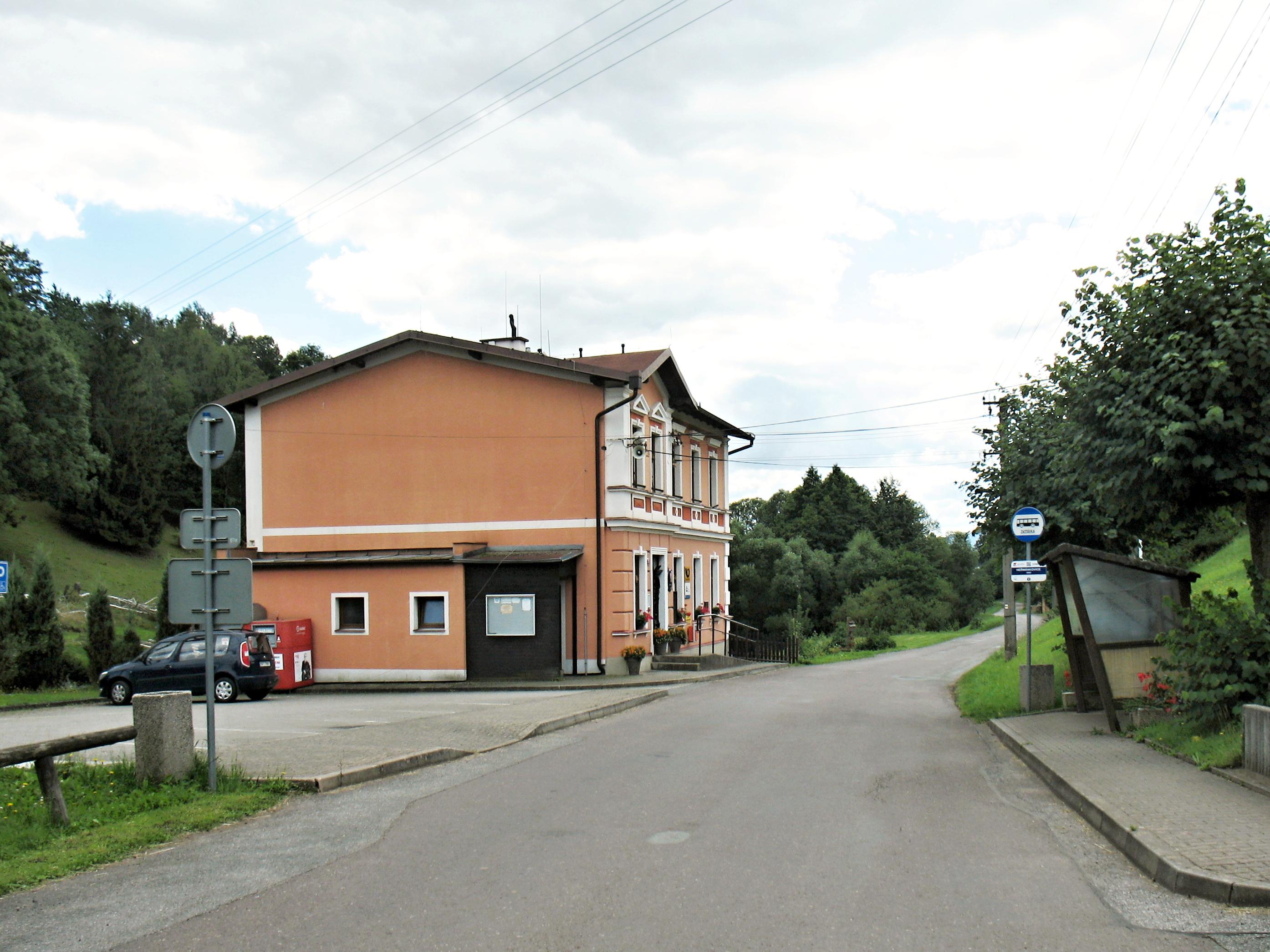 Heřmánkovice - obecní úřad foto 3