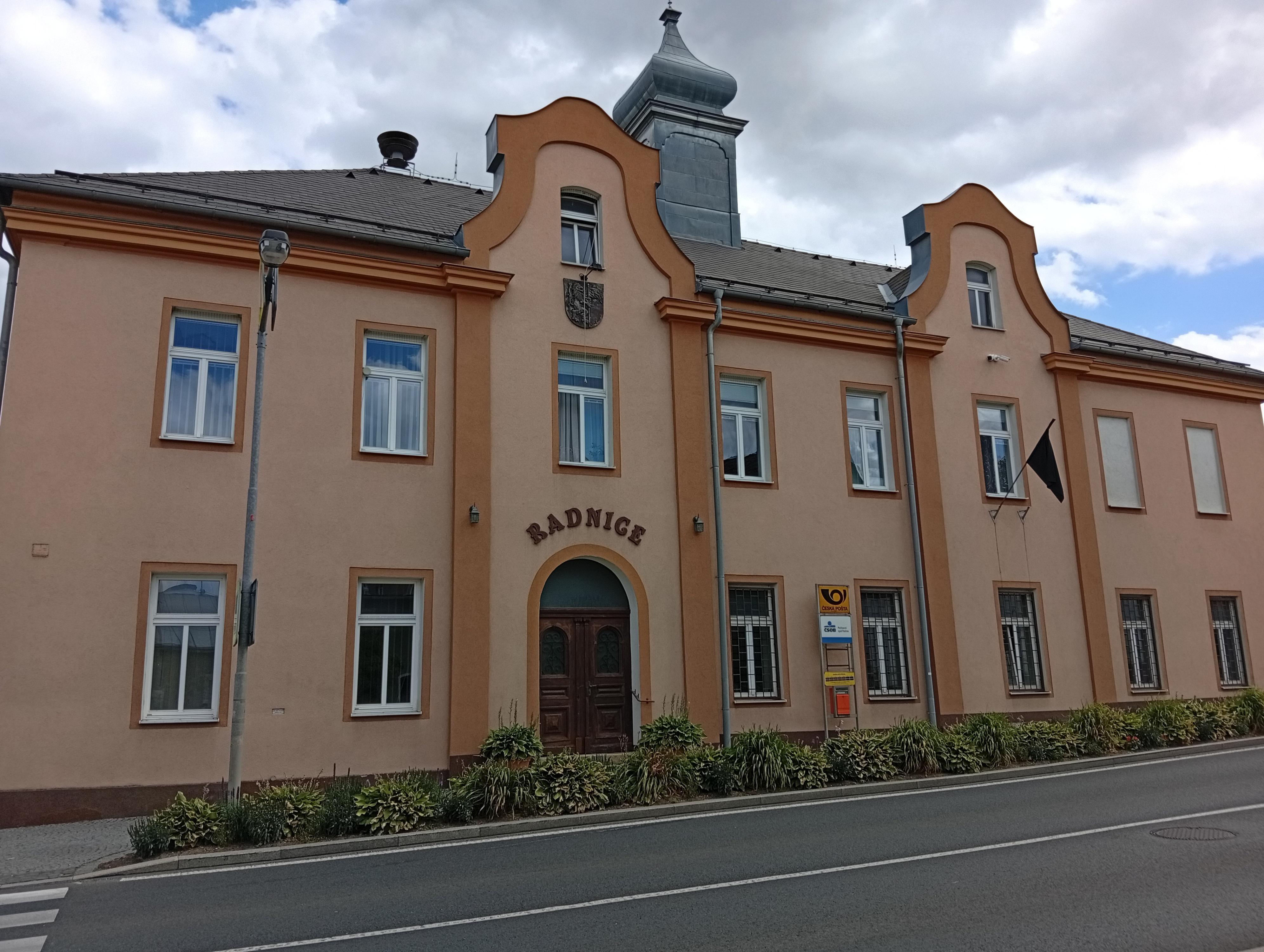 Chodová Planá - úřad městyse foto 6