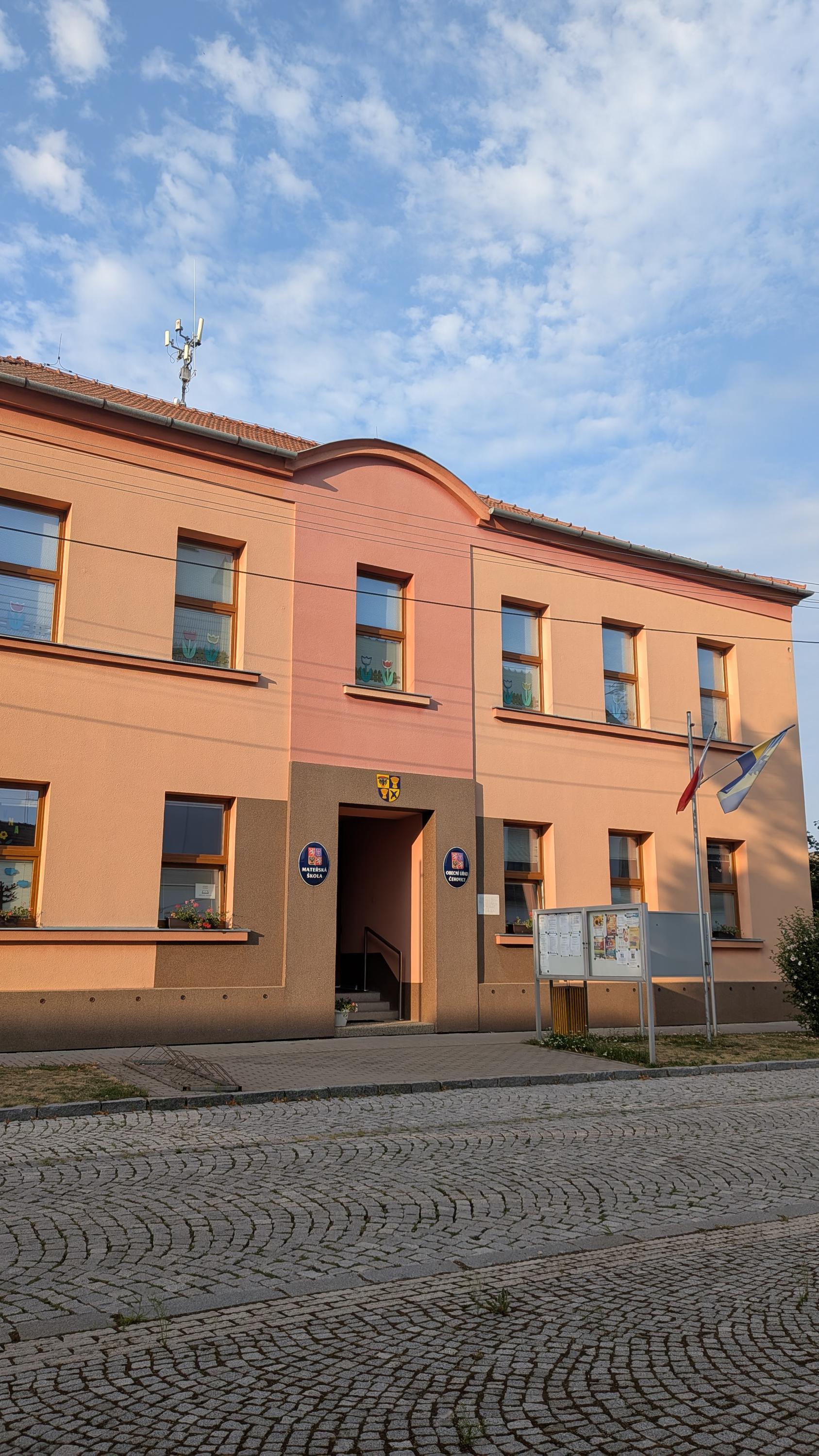 Čehovice - obecní úřad foto 4