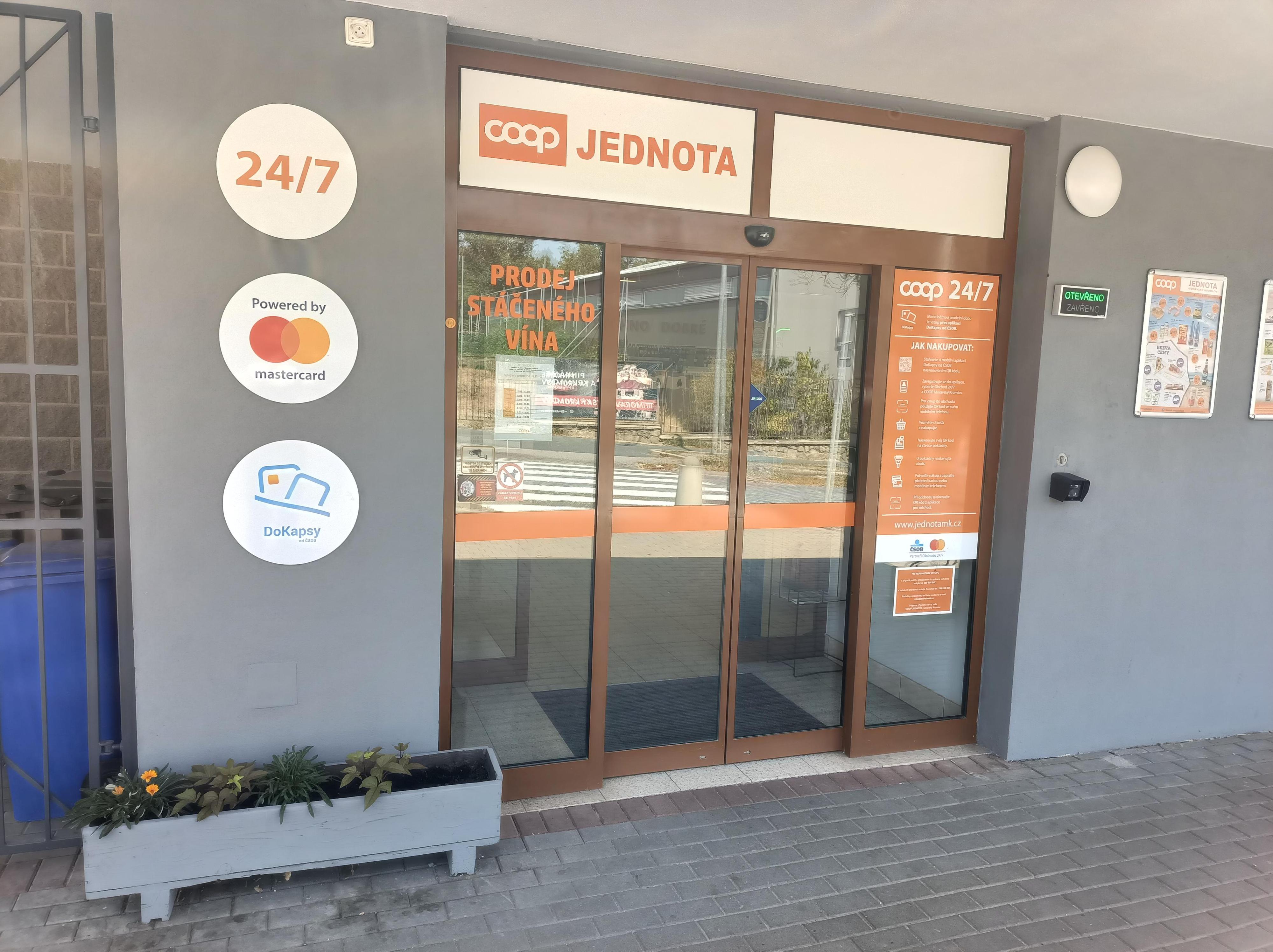 JEDNOTA, spotřební družstvo, Moravský Krumlov – COOP foto 1