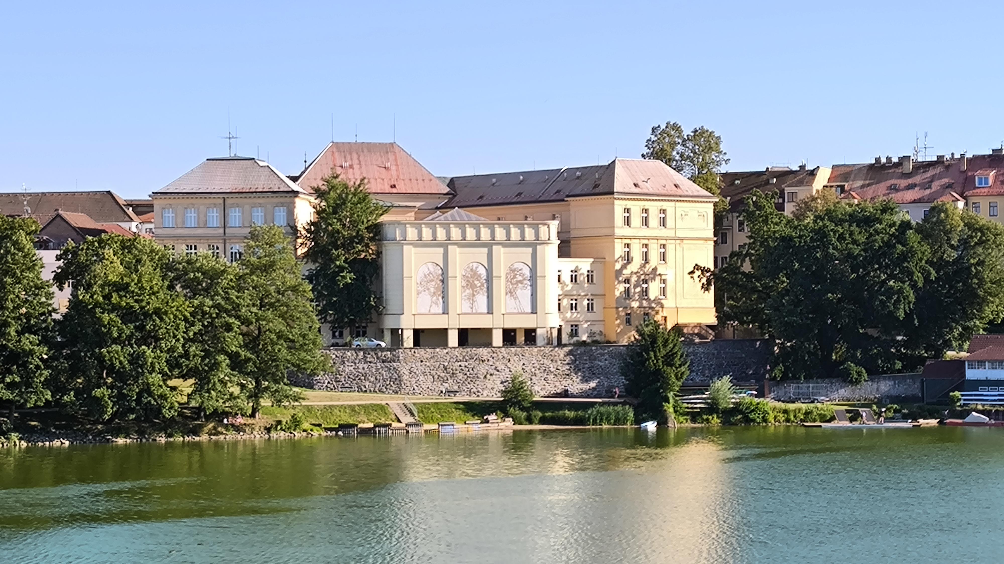 Gymnázium Pierra de Coubertina, Tábor, Náměstí Františka Křižíka 860 foto 6