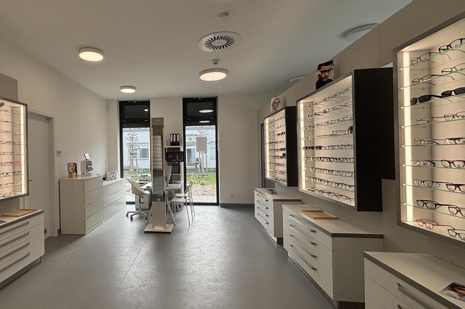 Optika Family