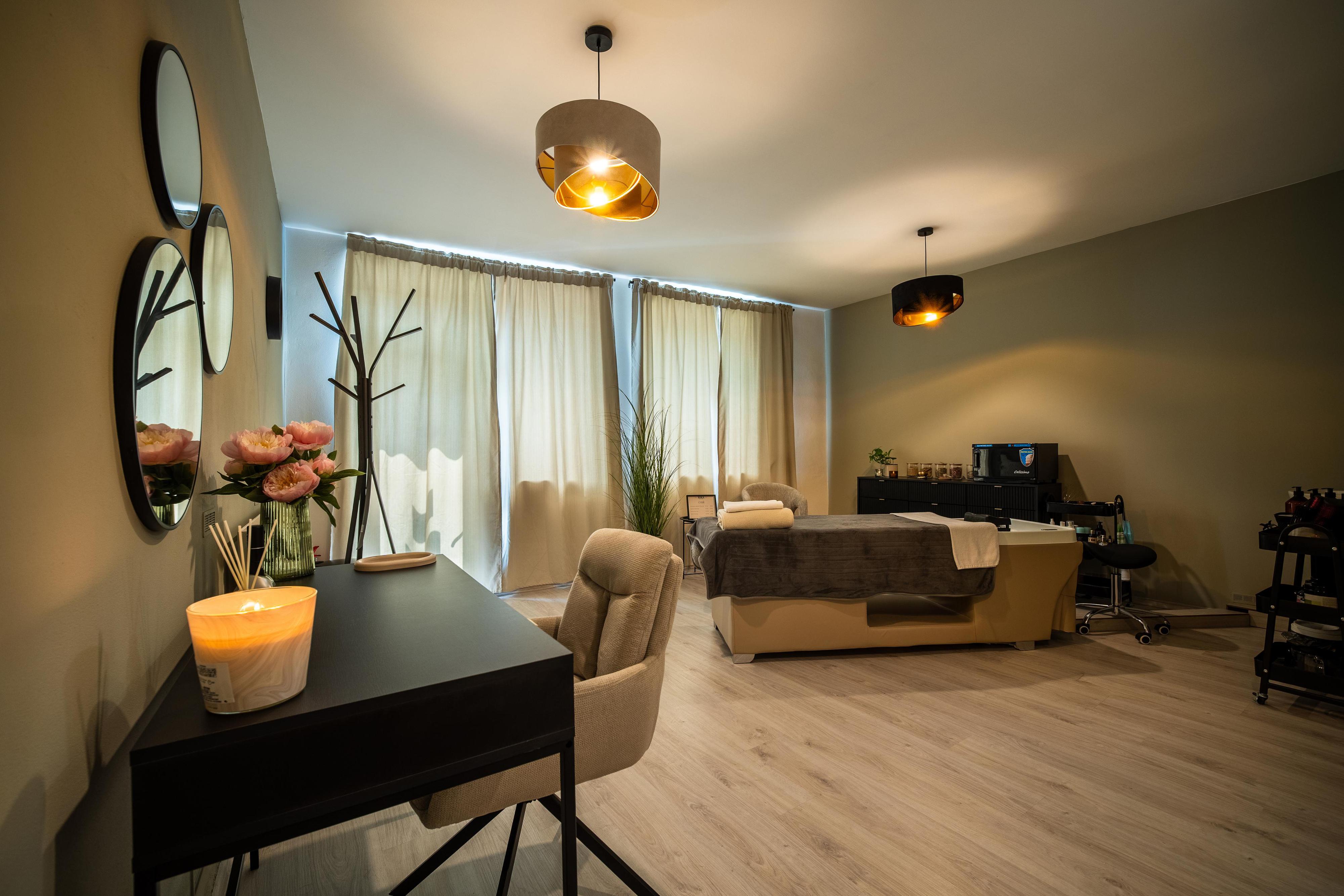 NIRA head spa foto 2