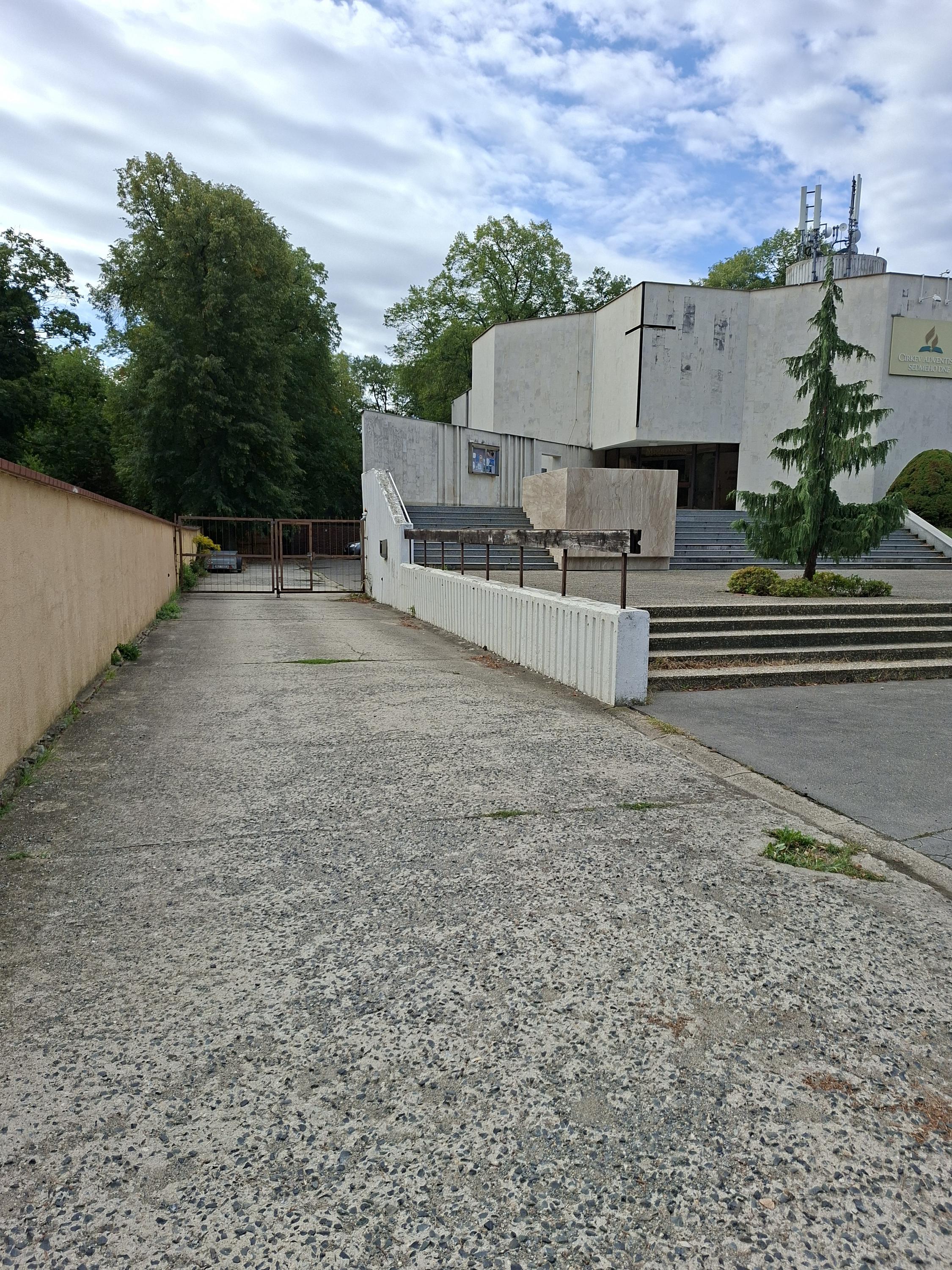 Sbor Církve adventistů sedmého dne Praha - Smíchov foto 6