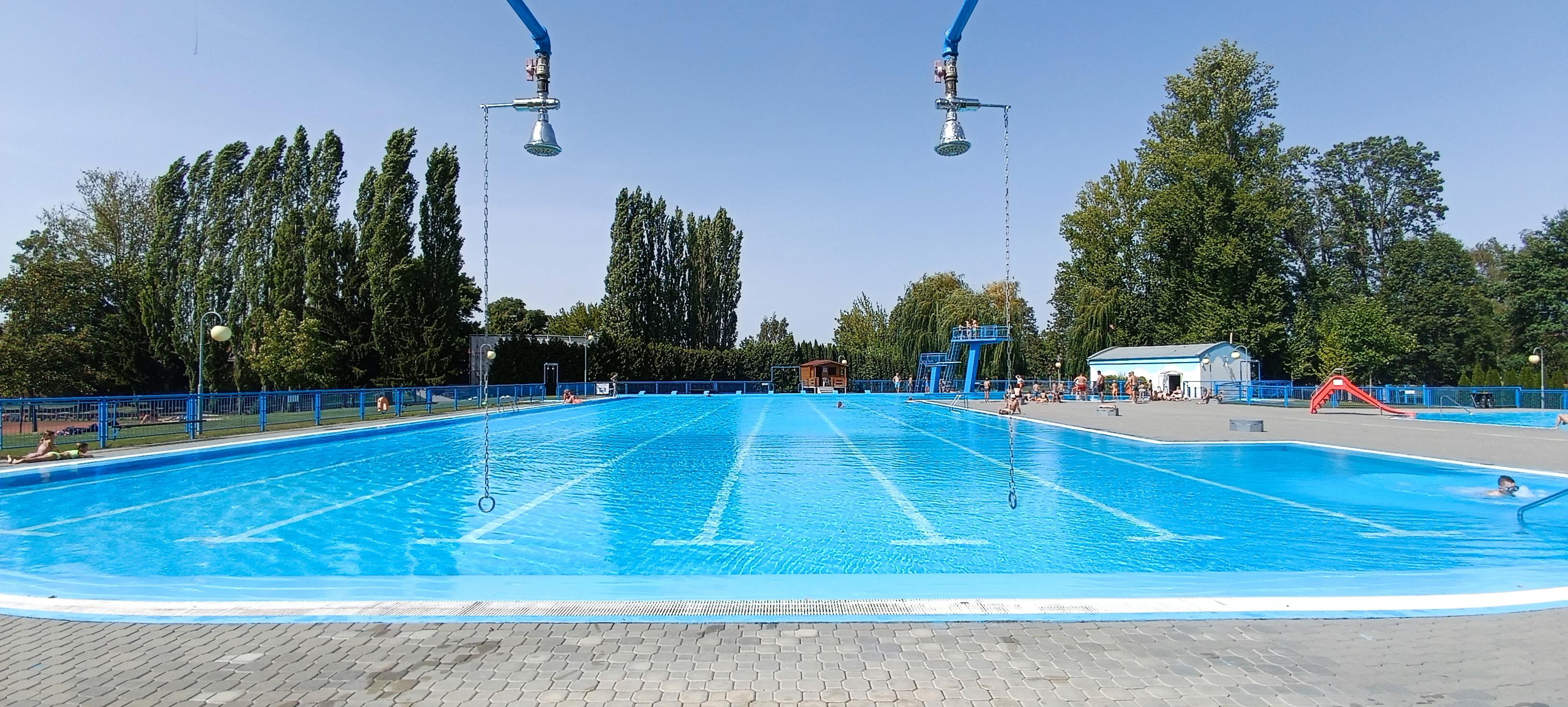 Koupaliště a minigolf Hulín foto 3