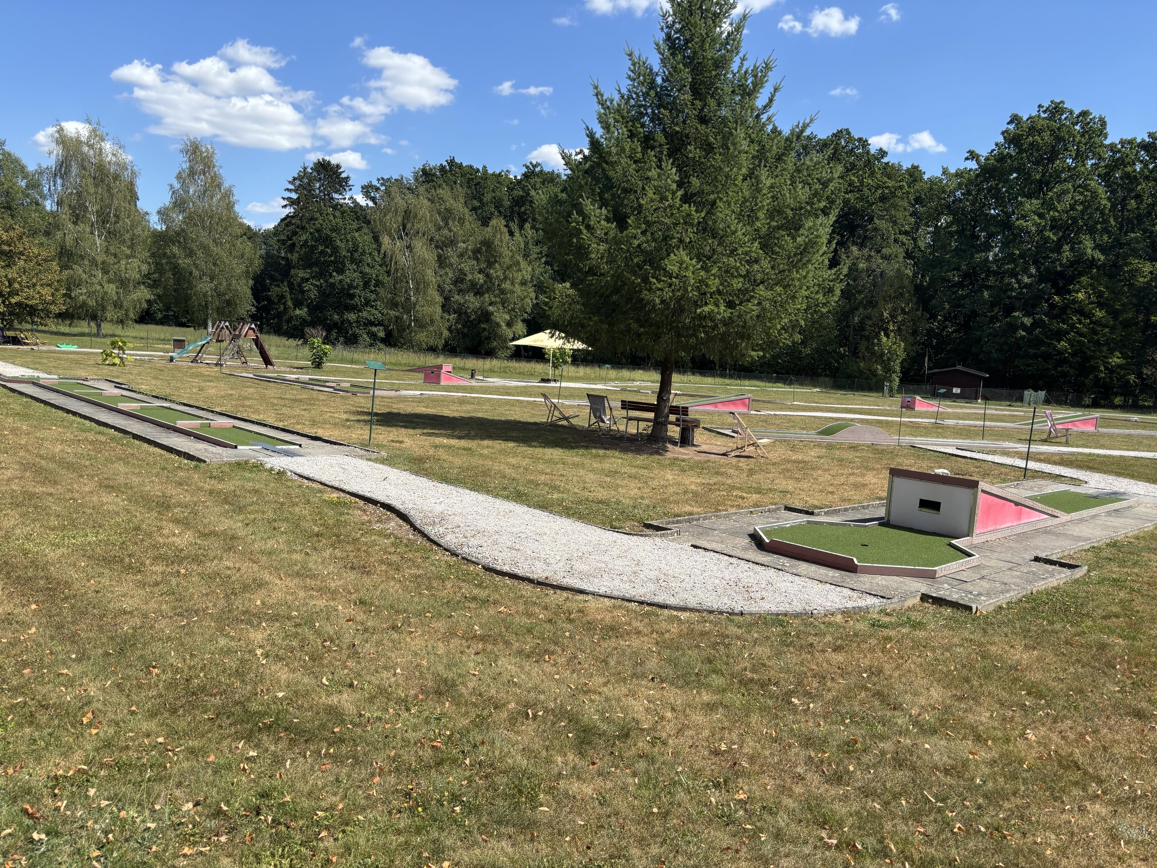 Minigolf - Lázně Bělohrad foto 5