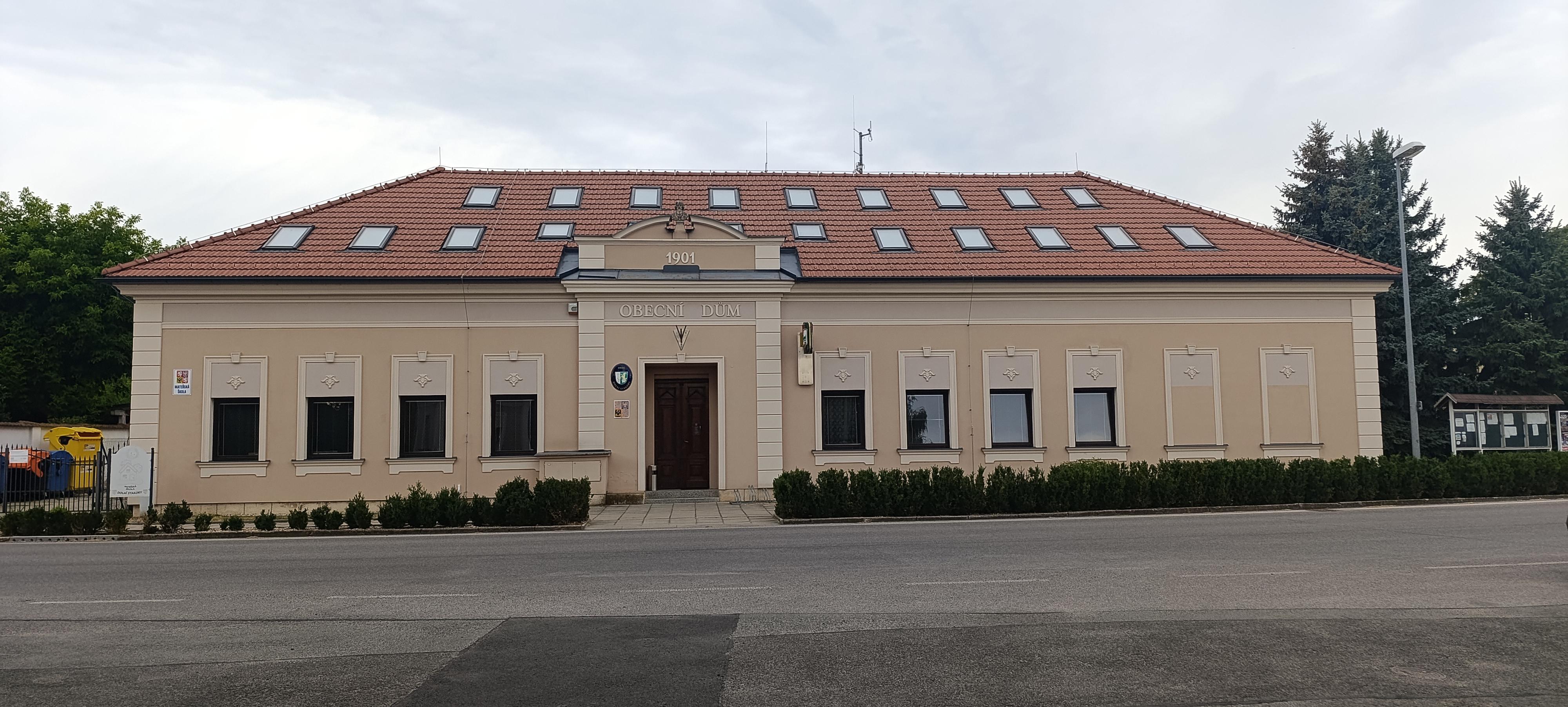 Dolní Stakory - obecní úřad foto 2