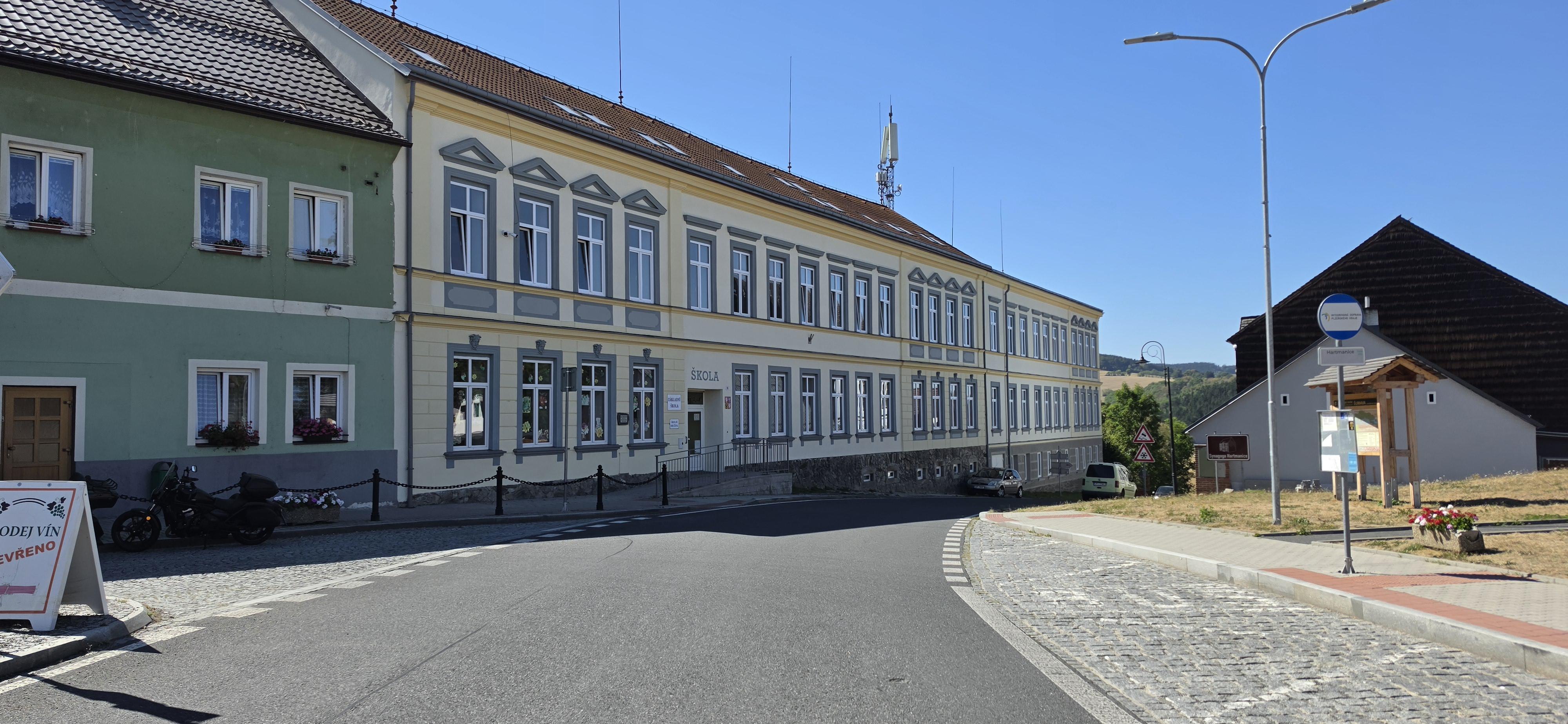 Základní škola Hartmanice, příspěvková organizace foto 3