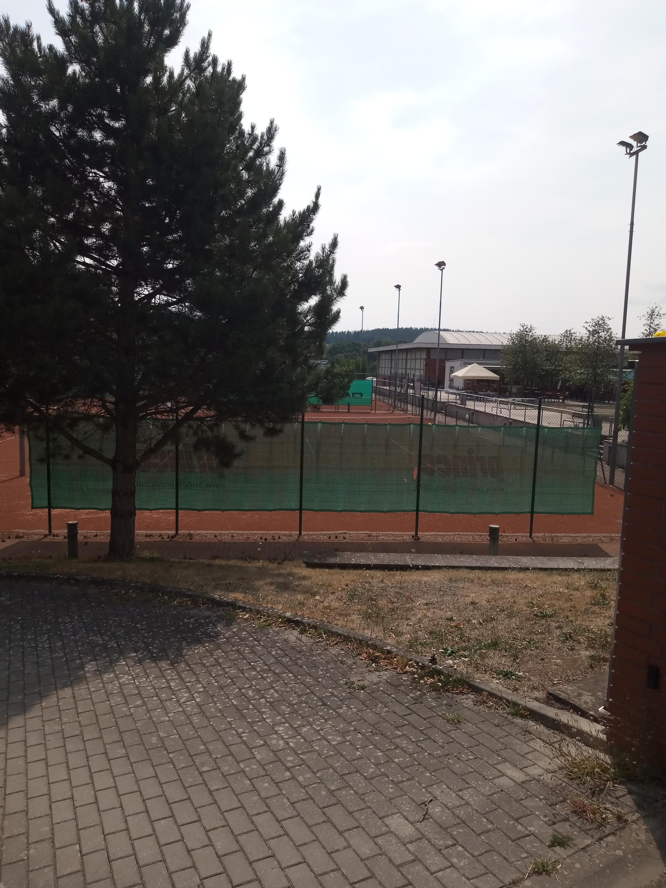 SK Véska - tenisové kurty foto 5