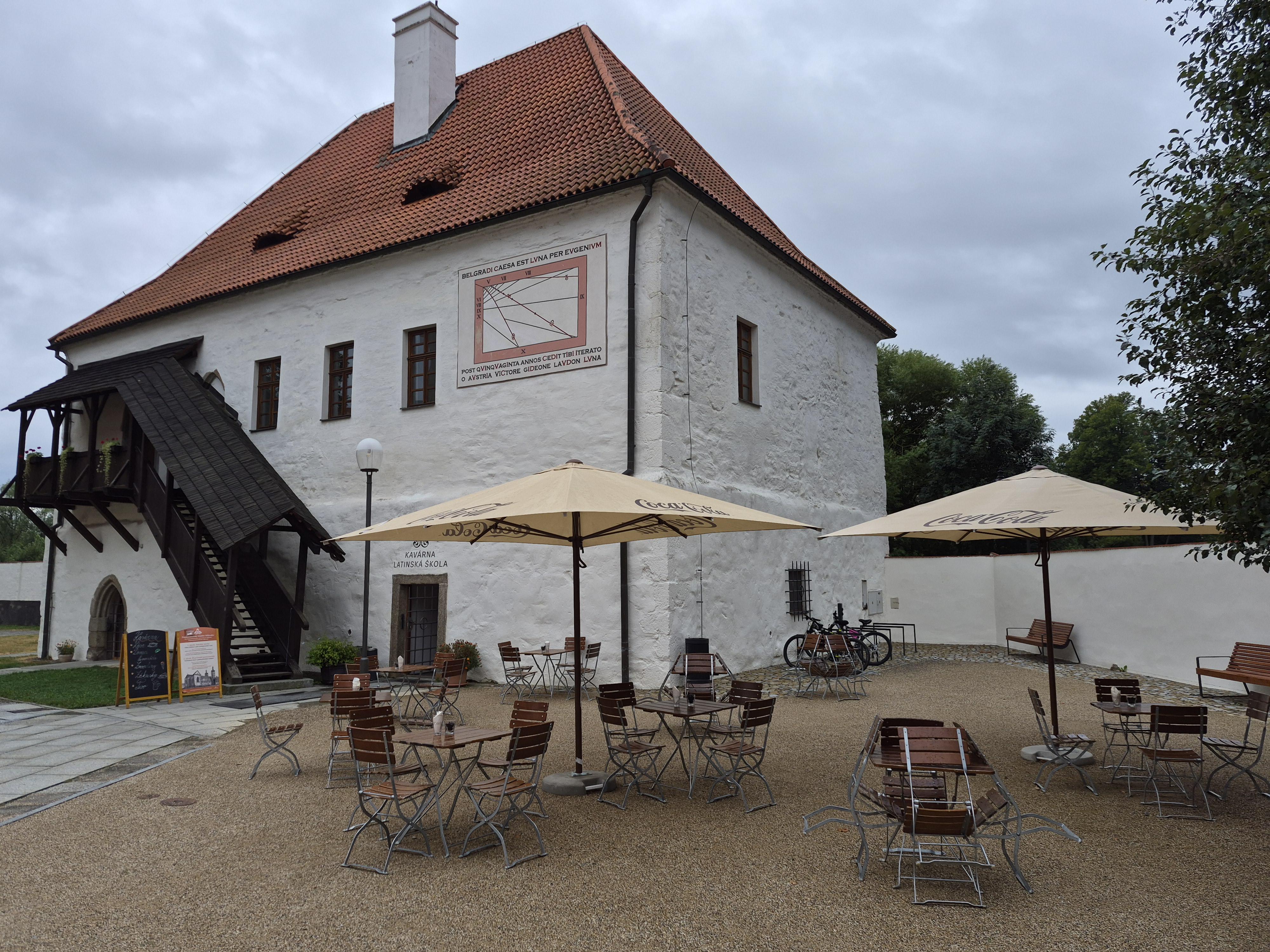 Kavárna Latinská škola foto 2
