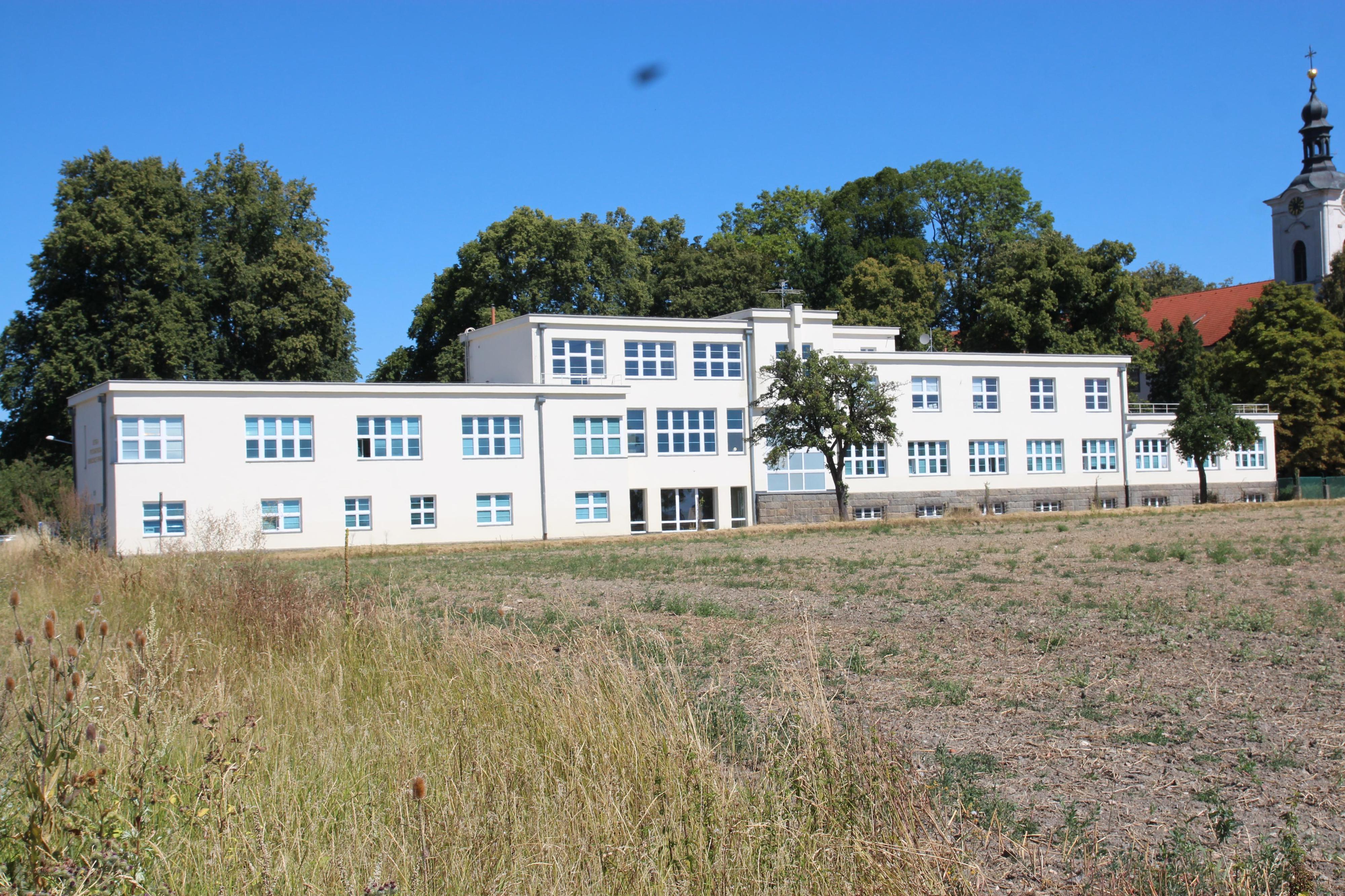 Dětská psychiatrická nemocnice Opařany foto 4