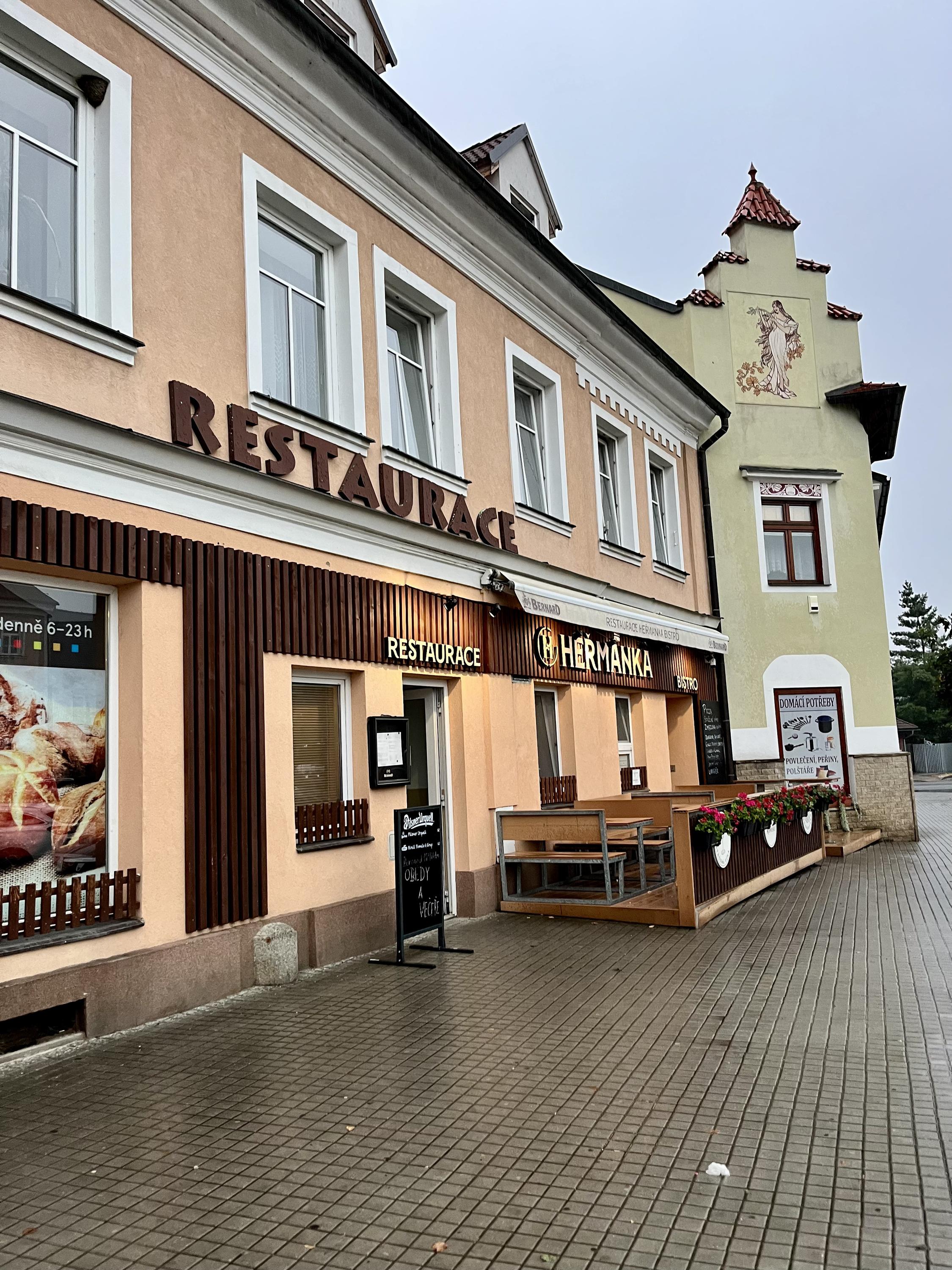 Restaurace Heřmanka foto 2