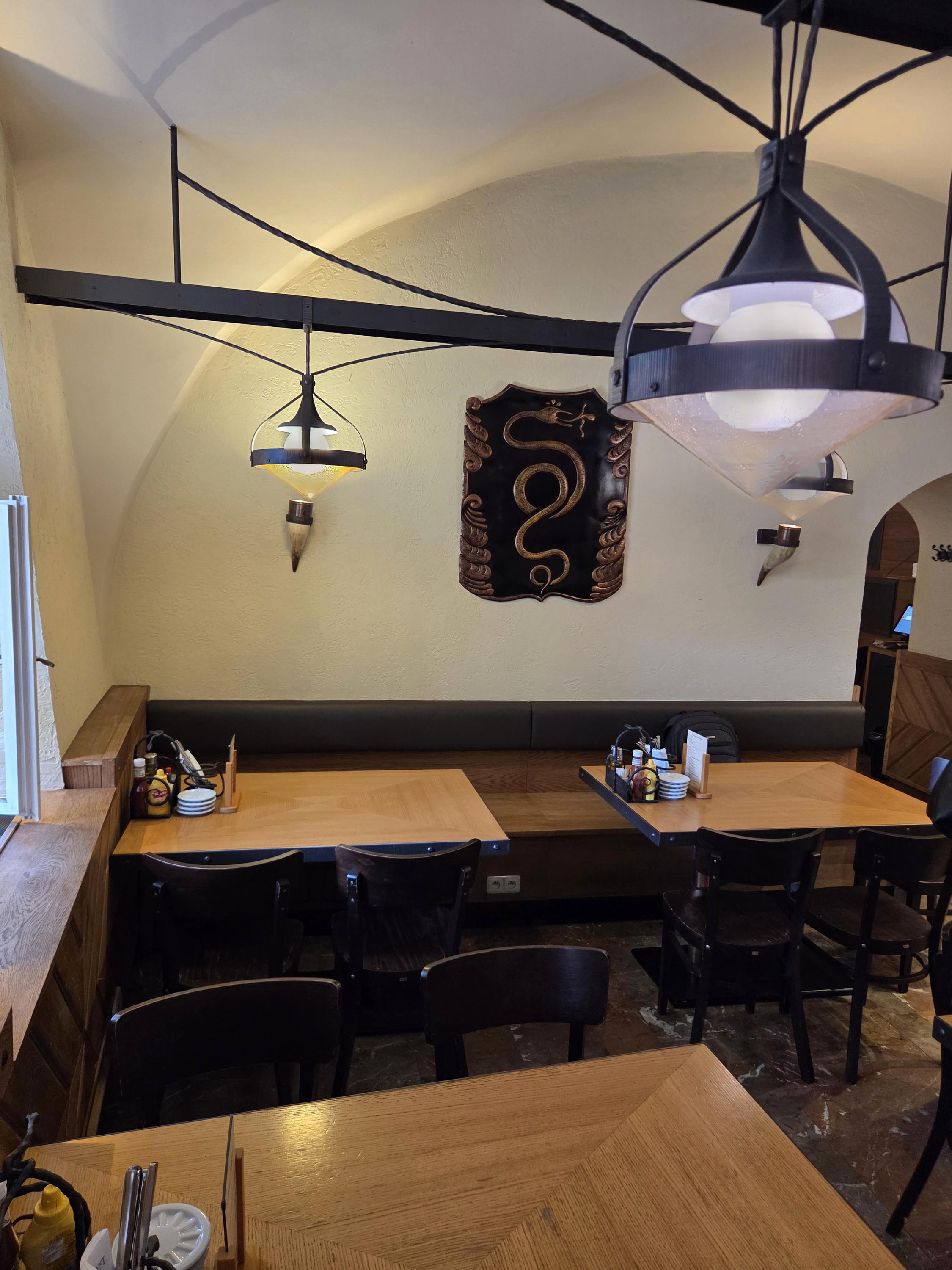 Restaurace U Zlatého Hada foto 4